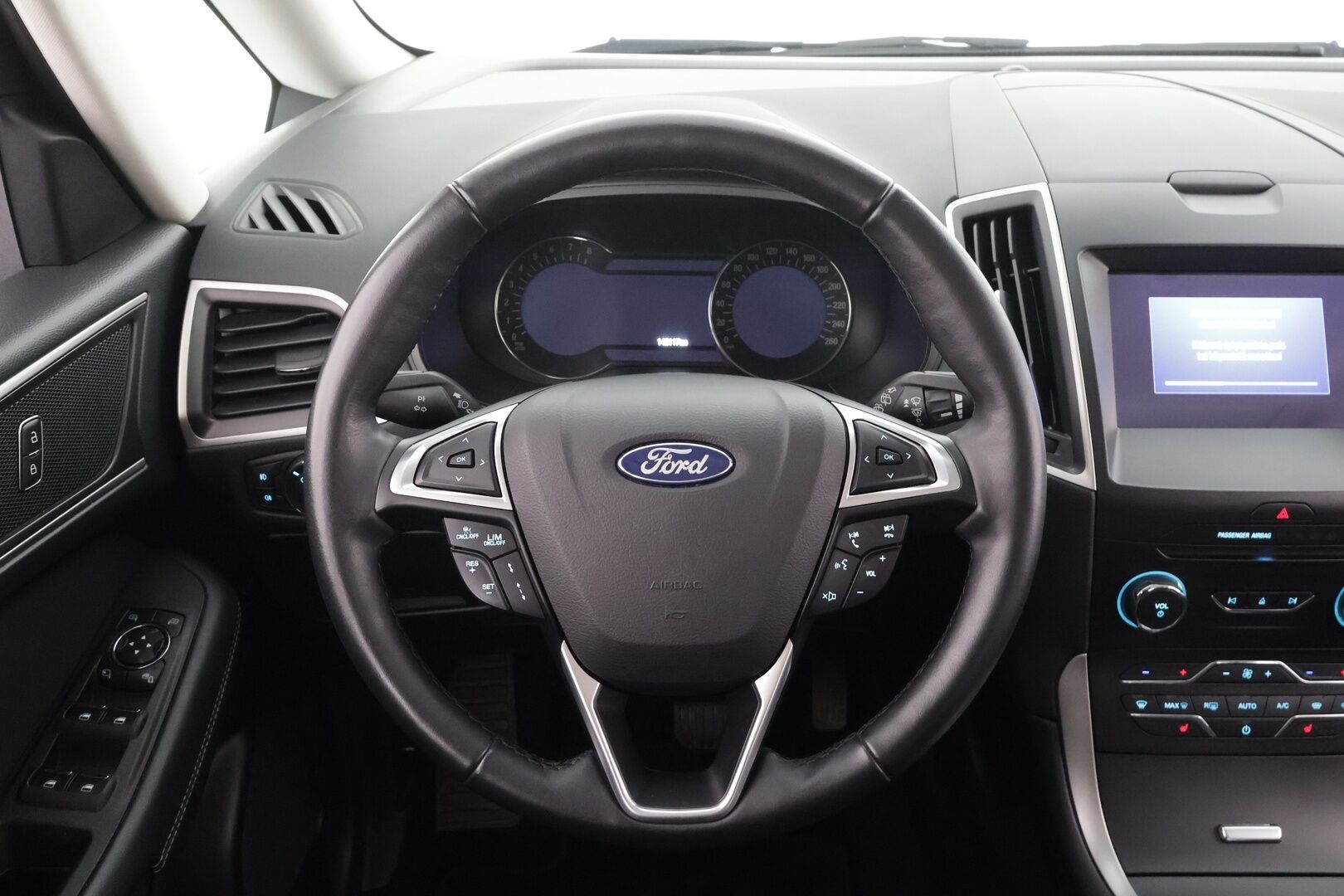FORD GALAXY 2022 2.5 Duratec FHEV Edition 7-P * ACC / P.kamera / Navi / LED / BLIS / Digimittaristo * - Kahdet renkaat aluvanteilla