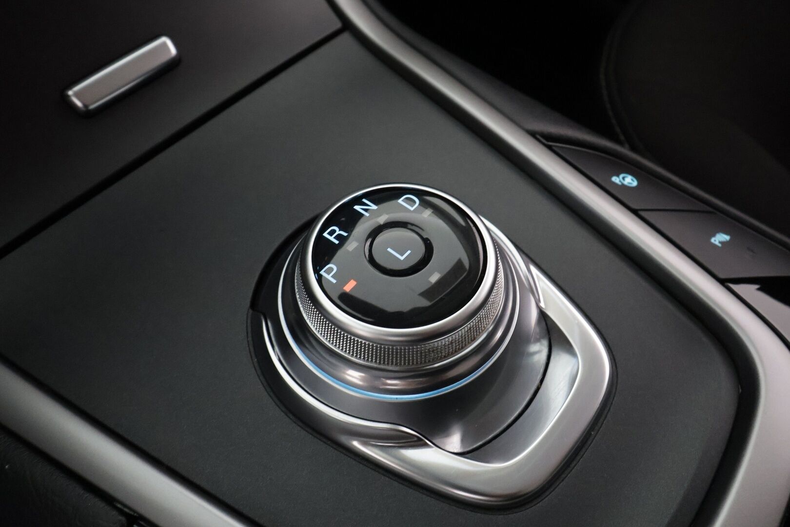 FORD GALAXY 2022 2.5 Duratec FHEV Edition 7-P * ACC / P.kamera / Navi / LED / BLIS / Digimittaristo * - Kahdet renkaat aluvanteilla