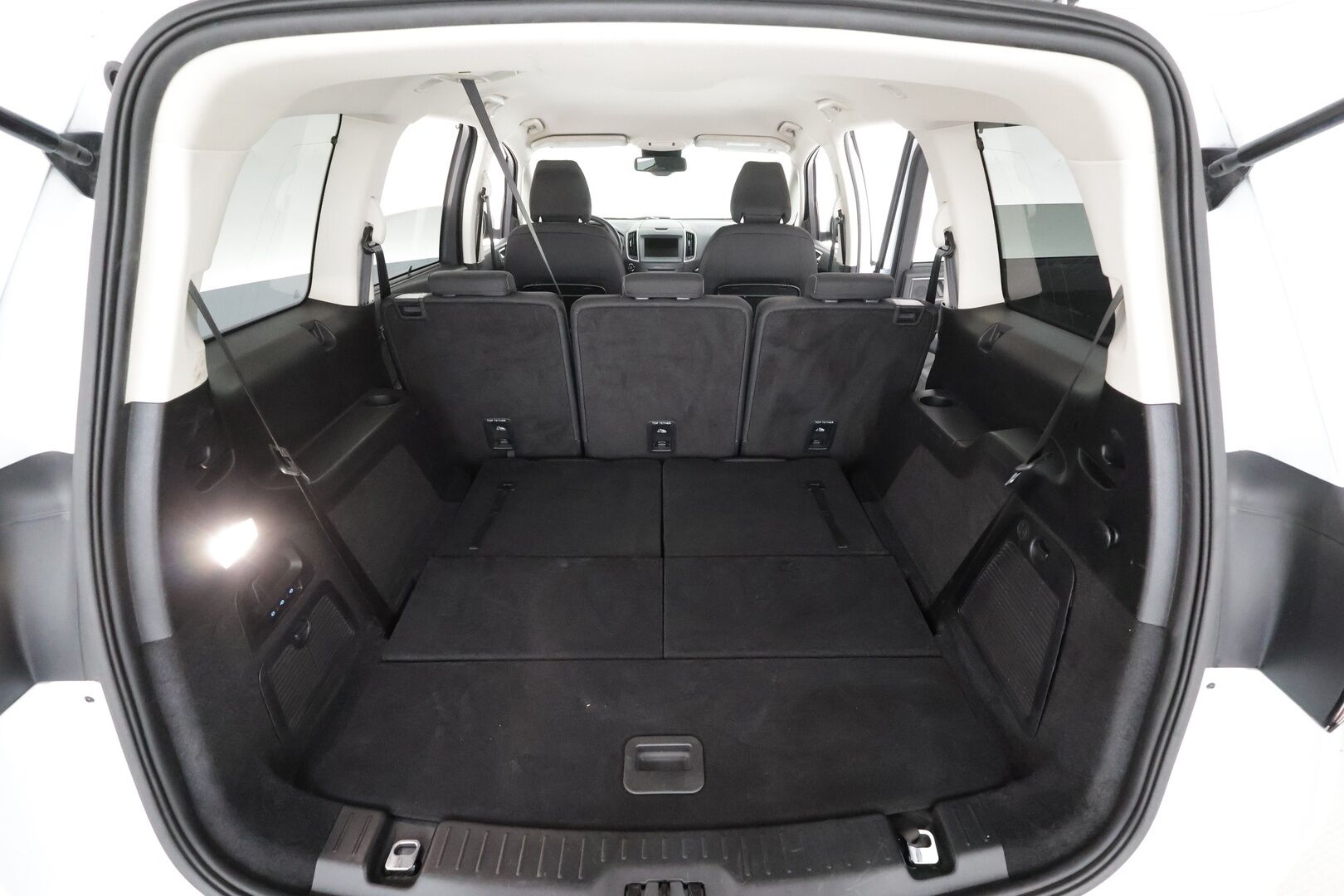 FORD GALAXY 2022 2.5 Duratec FHEV Edition 7-P * ACC / P.kamera / Navi / LED / BLIS / Digimittaristo * - Kahdet renkaat aluvanteilla