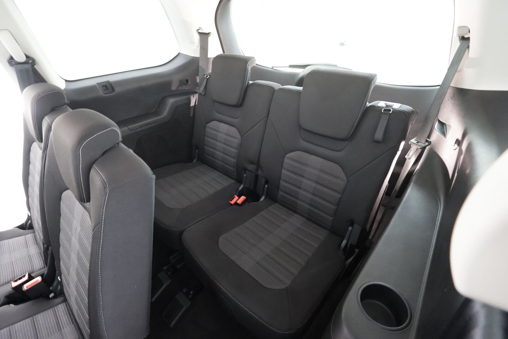 FORD GALAXY 2022 2.5 Duratec FHEV Edition 7-P * ACC / P.kamera / Navi / LED / BLIS / Digimittaristo * - Kahdet renkaat aluvanteilla
