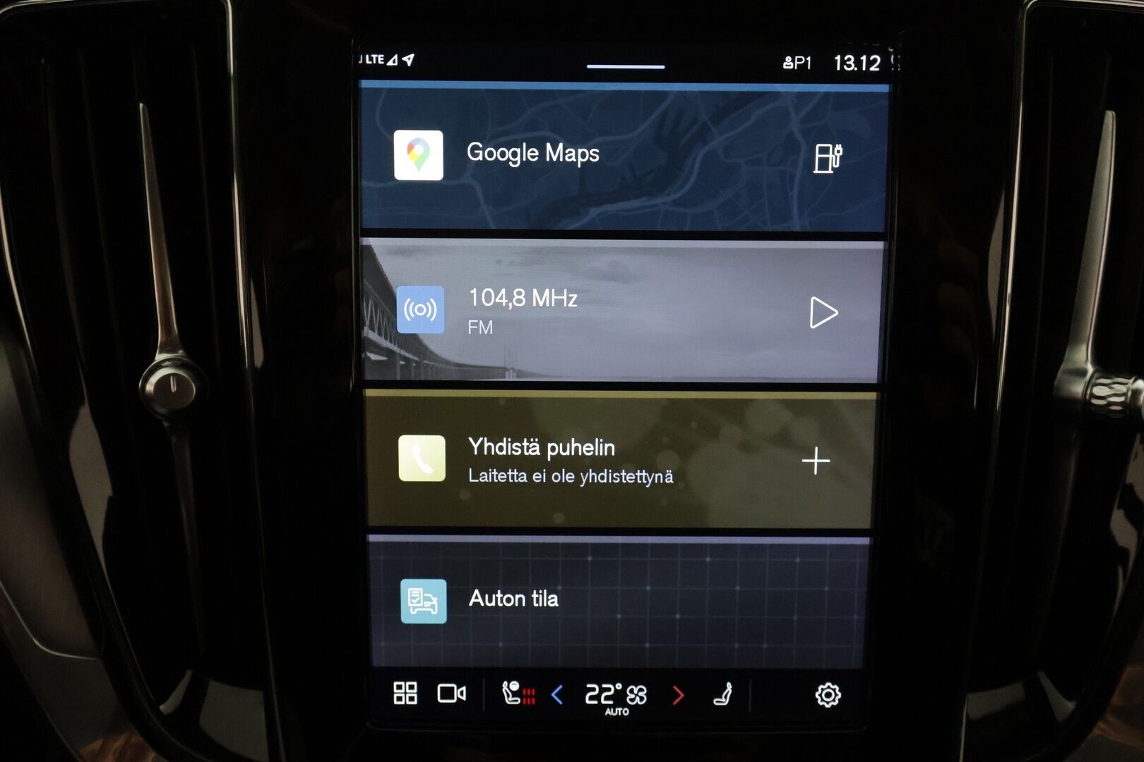 Volvo V60 2023 T6 Long Range Core Bright * ACC / P.kamera / Koukku / LED / Navi / Facelift / BLIS * - Kahdet renkaat aluvanteilla / Merkkihuollettu - HULLU BLACKWEEK KORKOTARJOUS 2,49%