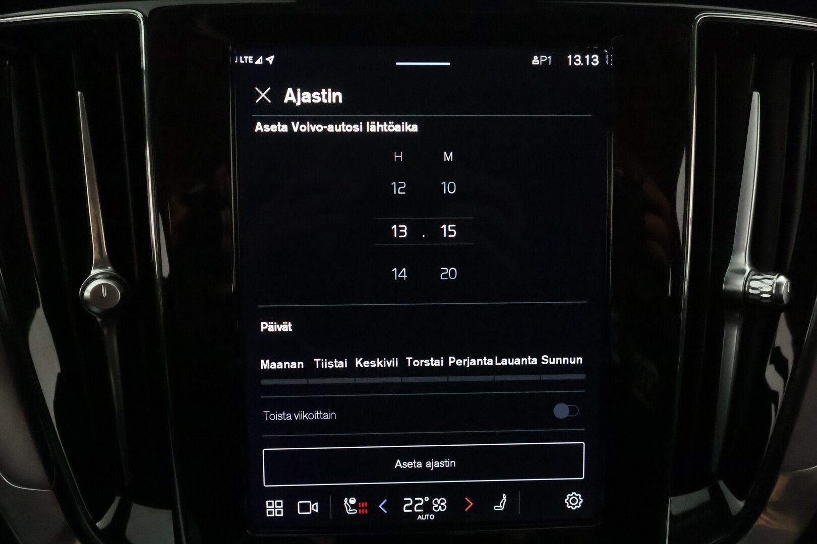 Volvo V60 2023 T6 Long Range Core Bright * ACC / P.kamera / Koukku / LED / Navi / Facelift / BLIS * - Kahdet renkaat aluvanteilla / Merkkihuollettu - HULLUT AVAJAISHULINAT KORKOTARJOUS 3,29 %