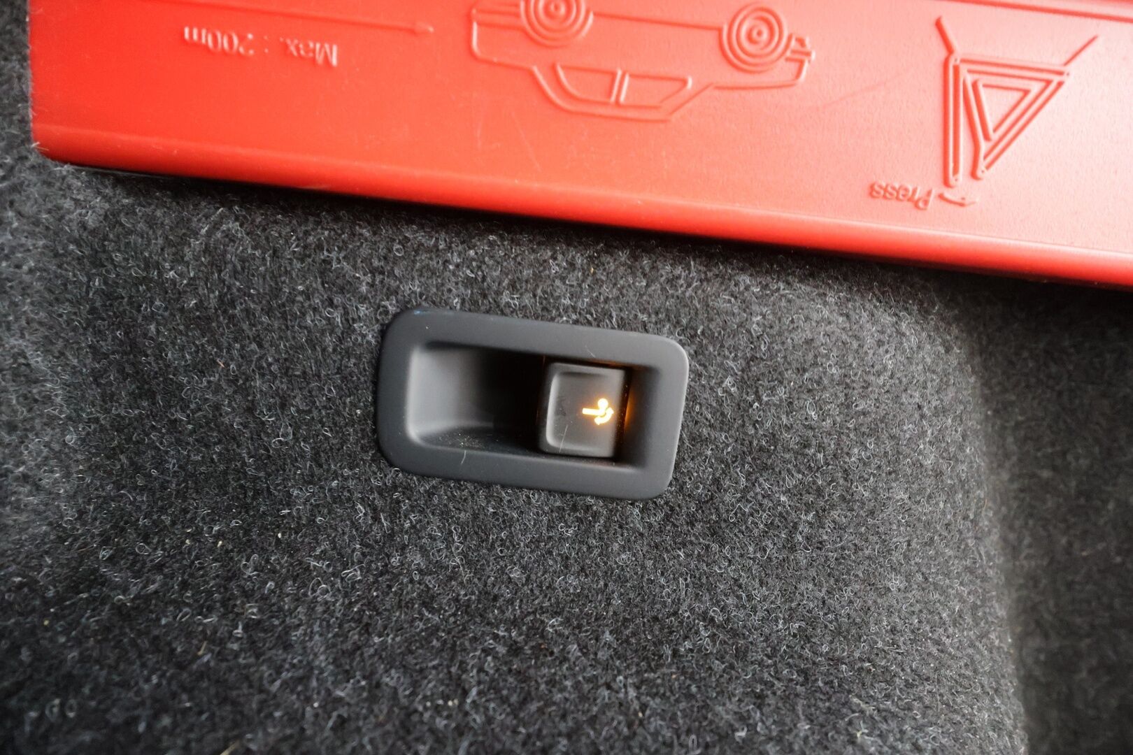 SKODA ENYAQ 2022 80 iV * ILP / Koukku / ACC / LED / P.kamera / Hierova Muistipenkki / Navi / Kaistavahti / Digimittaristo * - Merkkihuollettu! / Akku kuntotarkastettu - Osta nyt, maksa vasta ensi vuonna