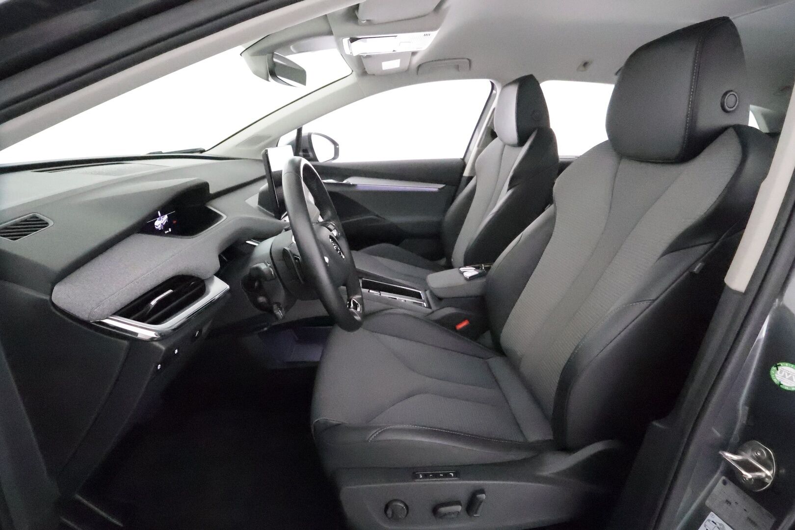 SKODA ENYAQ 2022 80 iV * ILP / Koukku / ACC / LED / P.kamera / Hierova Muistipenkki / Navi / Kaistavahti / Digimittaristo * - Merkkihuollettu! / Akku kuntotarkastettu - Osta nyt, maksa vasta ensi vuonna