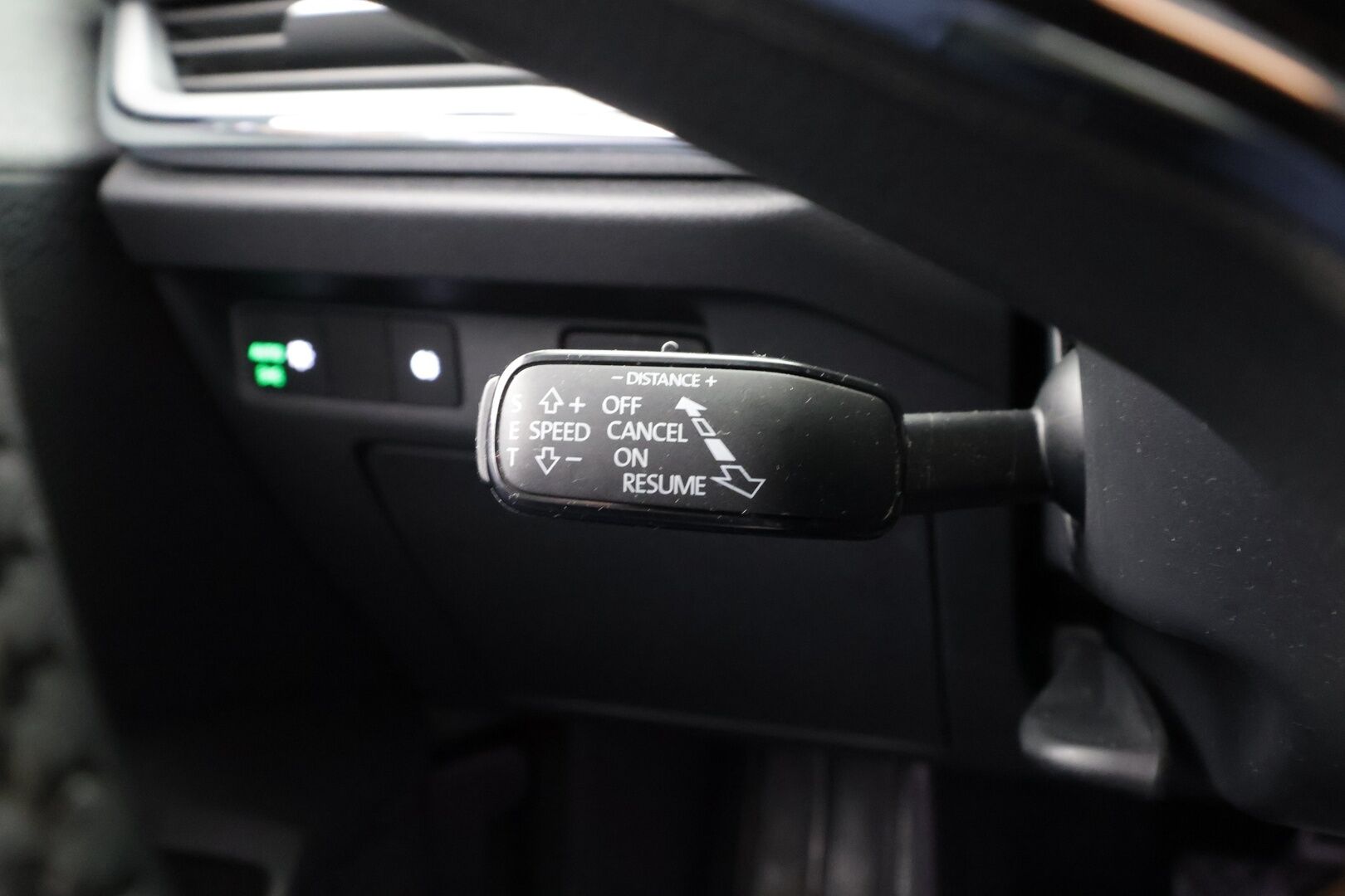 SKODA ENYAQ 2022 80 iV * ILP / Koukku / ACC / LED / P.kamera / Hierova Muistipenkki / Navi / Kaistavahti / Digimittaristo * - Merkkihuollettu! / Akku kuntotarkastettu - Osta nyt, maksa vasta ensi vuonna