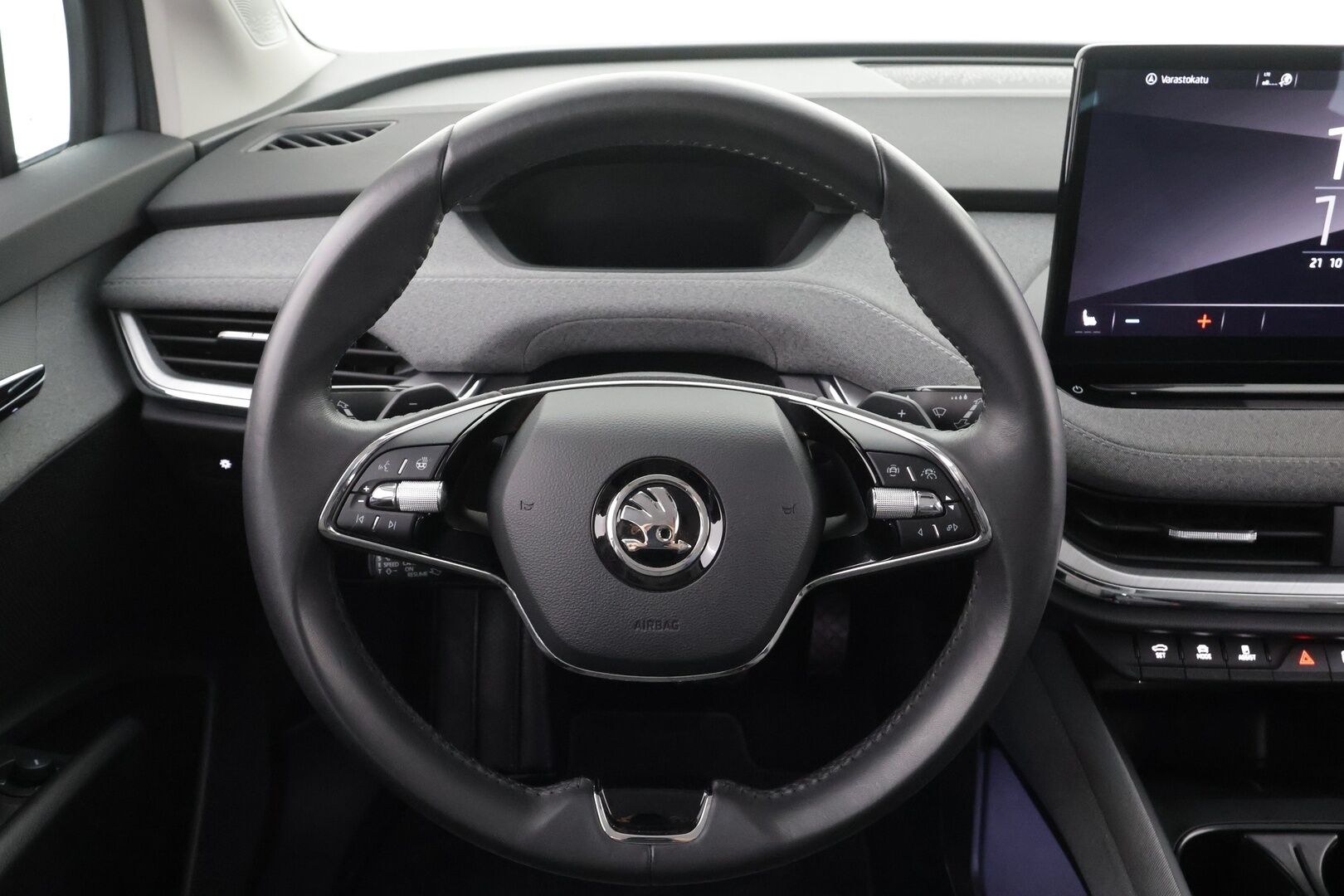 SKODA ENYAQ 2022 80 iV * ILP / Koukku / ACC / LED / P.kamera / Hierova Muistipenkki / Navi / Kaistavahti / Digimittaristo * - Merkkihuollettu! / Akku kuntotarkastettu - Osta nyt, maksa vasta ensi vuonna