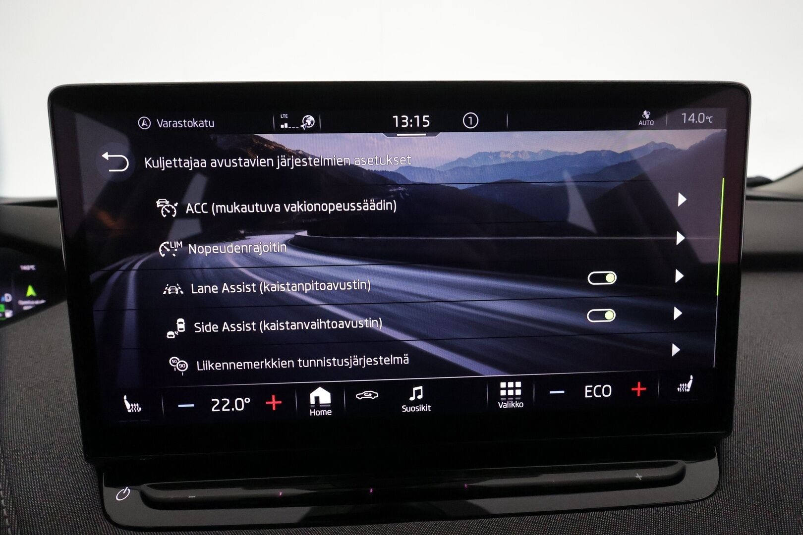 SKODA ENYAQ 2022 80 iV * ILP / Koukku / ACC / LED / P.kamera / Hierova Muistipenkki / Navi / Kaistavahti / Digimittaristo * - Merkkihuollettu! / Akku kuntotarkastettu - Osta nyt, maksa vasta ensi vuonna