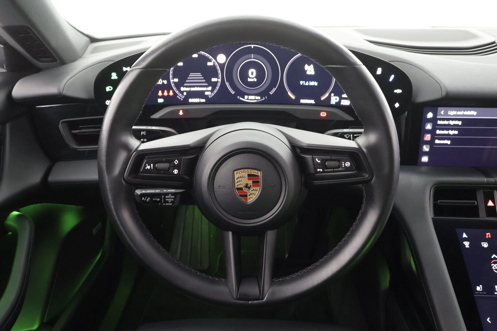 PORSCHE TAYCAN 2022 4 Cross Turismo * Lasikatto / ILP / Bose / ACC / LED / P.kamera / Ilma-alusta / Ilmastoidut Sportnahat Muistilla / Navi* - 2x Latauskaapelit / Merkkihuollettu!
