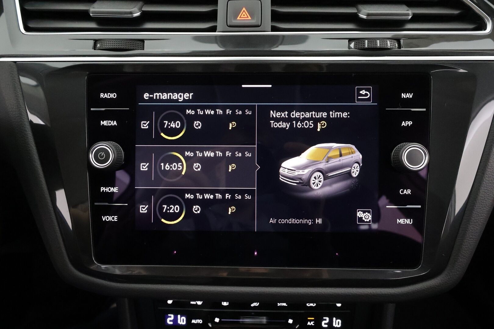 VOLKSWAGEN TIGUAN 2024 Style Business eHybrid 180 kW DSG * Koukku / ACC / Matrix-LED / P.Kamera / Navi / Kaistavahti / Keyless * - 2x Latauskaapelit / Kahdet renkaat / Merkkihuollettu!