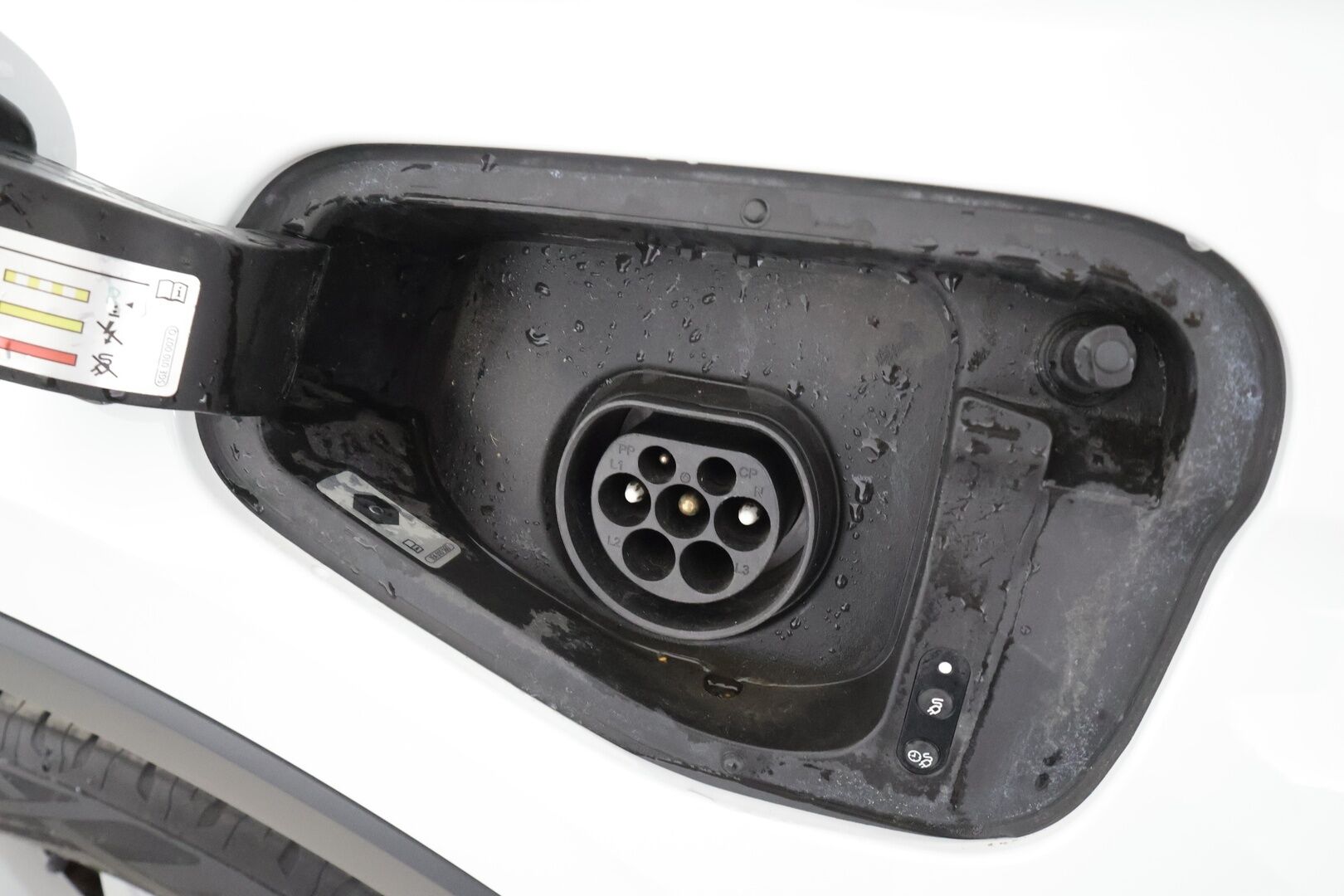 VOLKSWAGEN TIGUAN 2024 Style Business eHybrid 180 kW DSG * Koukku / ACC / Matrix-LED / P.Kamera / Navi / Kaistavahti / Keyless * - Akku kuntotarkastettu / 2x Latauskaapelit / Kahdet renkaat / Merkkihuollettu! - HULLUT BLACKWEEK JATKOT - KORKOTARJOUS 2,49%