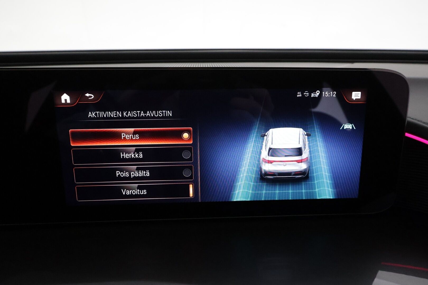 MERCEDES-BENZ EQC 2021 400 4matic * Distronic+ / P.kamera / Widescreen / Multibeam / Midline / Koukku / Navi * - Kahdet renkaat aluvanteilla / Merkkihuollettu