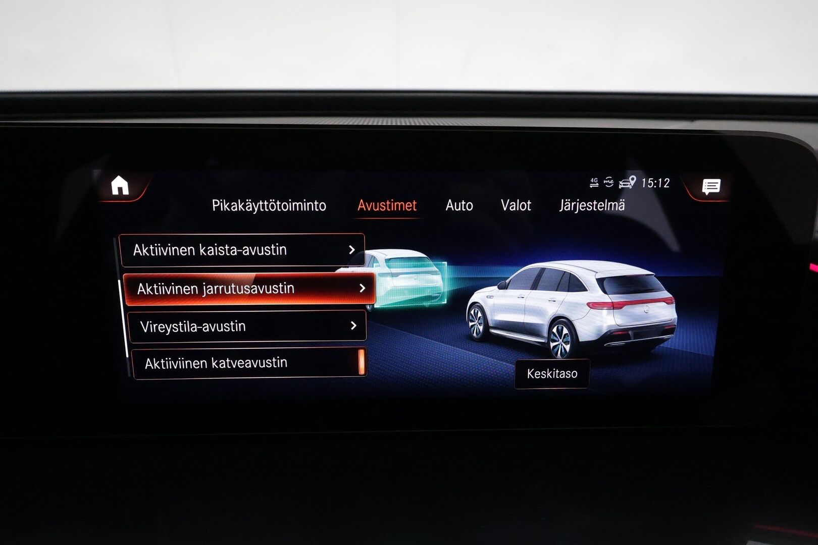 MERCEDES-BENZ EQC 2021 400 4matic * Distronic+ / P.kamera / Widescreen / Multibeam / Midline / Koukku / Navi * - Kahdet renkaat aluvanteilla / Merkkihuollettu