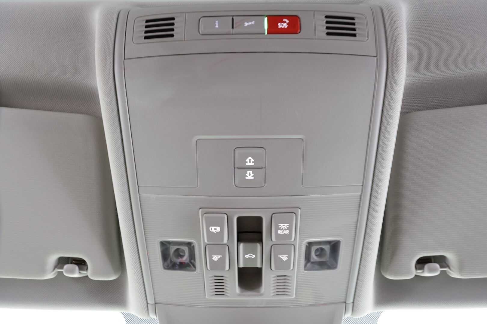 VOLKSWAGEN TIGUAN 2020 2.0 TSI 140kW 4Motion DSG * Panorama / Webasto / Koukku / ACC / Adapt.LED / P.kamera / Kaistavahti * - Kahdet renkaat