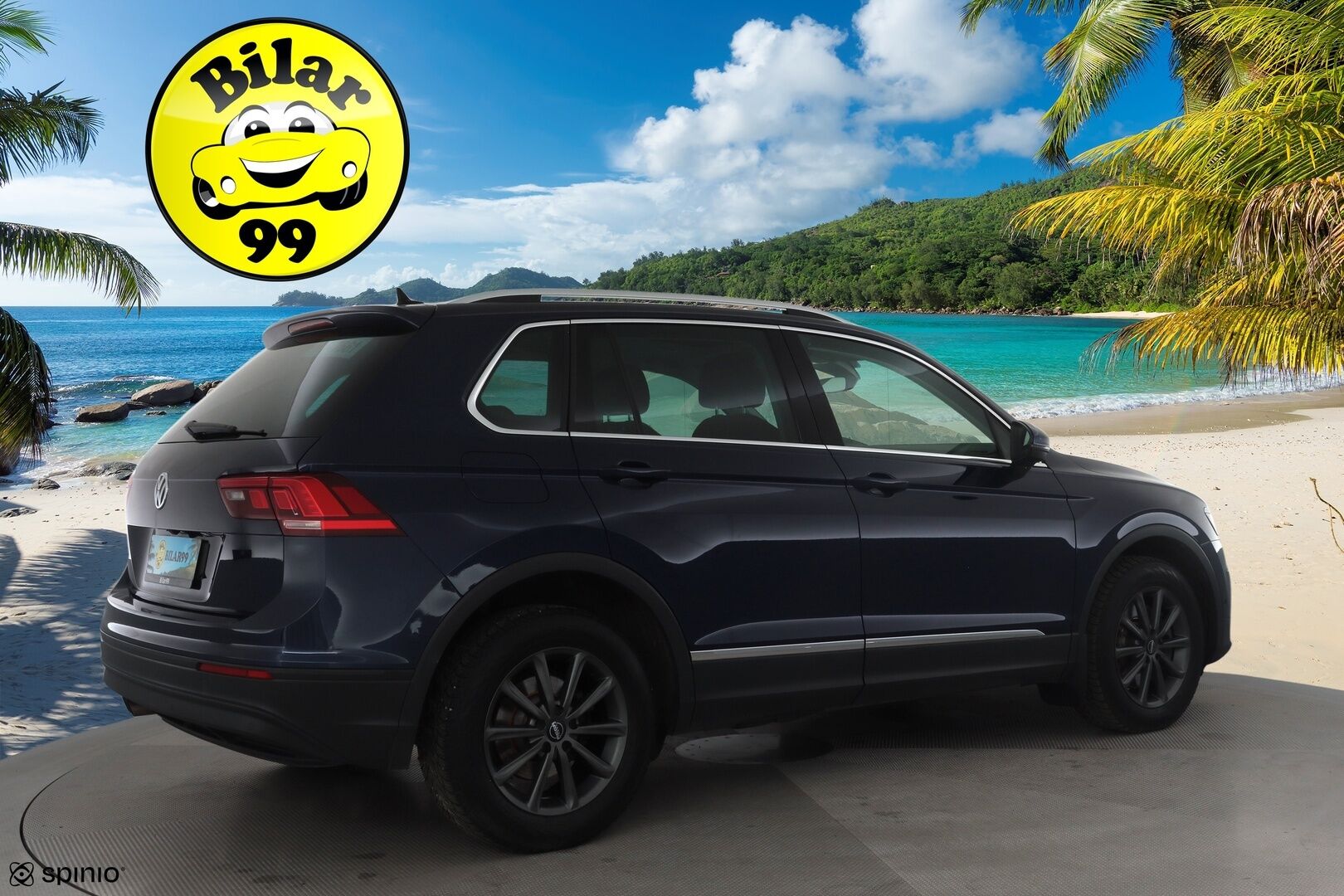 VOLKSWAGEN TIGUAN 2020 2.0 TSI 140kW 4Motion DSG * Panorama / Webasto / Koukku / ACC / Adapt.LED / P.kamera / Kaistavahti * - Kahdet renkaat