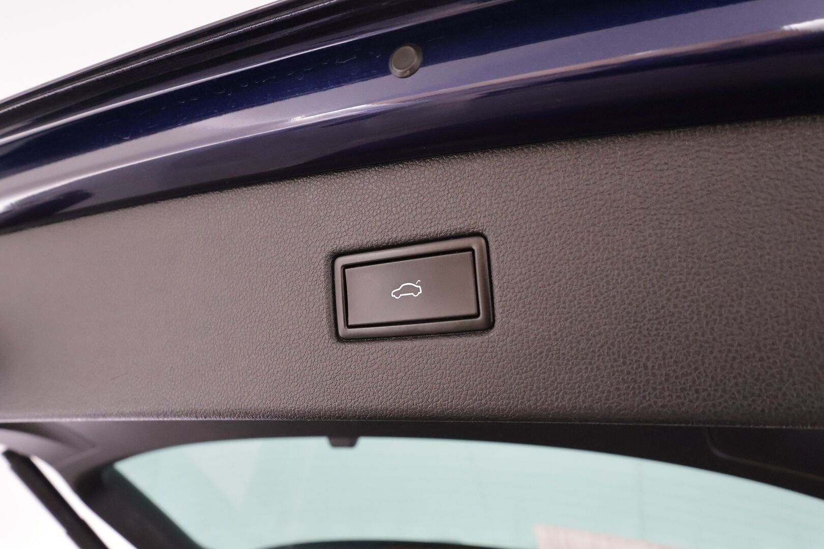 VOLKSWAGEN TIGUAN 2020 2.0 TSI 140kW 4Motion DSG * Panorama / Webasto / Koukku / ACC / Adapt.LED / P.kamera / Kaistavahti * - Kahdet renkaat