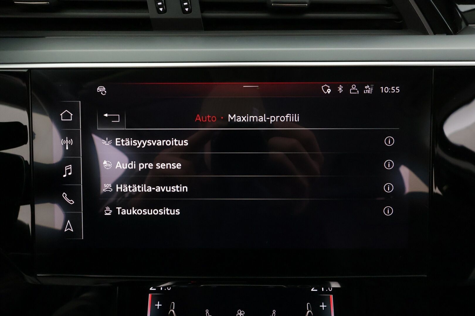 AUDI E-TRON 2020 50 Quattro * Koukku / ACC / Matrix-LED / P.Kamera / Sportpenkki Muistilla / Navi / Kaistavahti * - Akku kuntotarkastettu SoH 96,8% / 2x Latauskaapelit