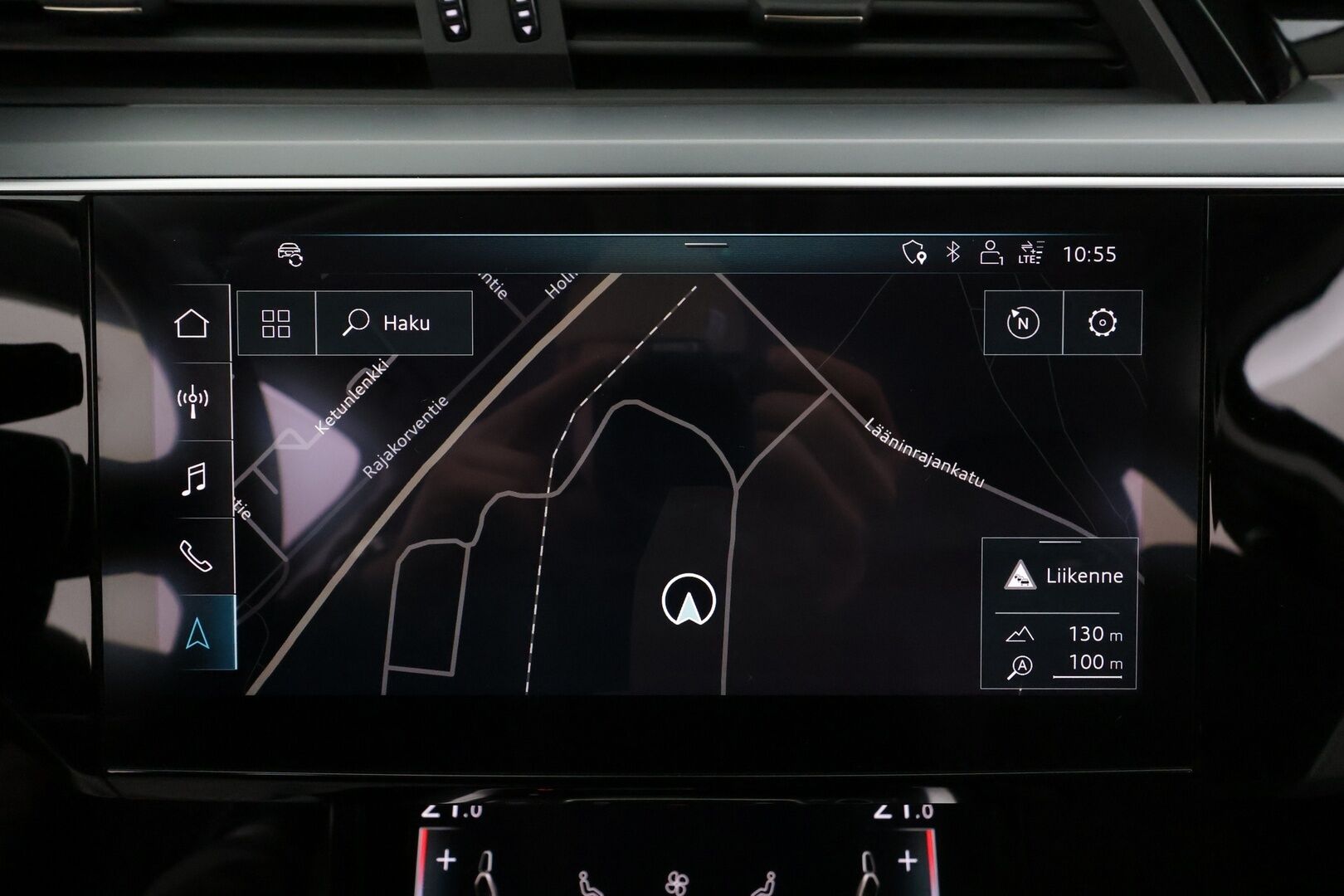 AUDI E-TRON 2020 50 Quattro * Koukku / ACC / Matrix-LED / P.Kamera / Sportpenkki Muistilla / Navi / Kaistavahti * - Akku kuntotarkastettu SoH 96,8% / 2x Latauskaapelit