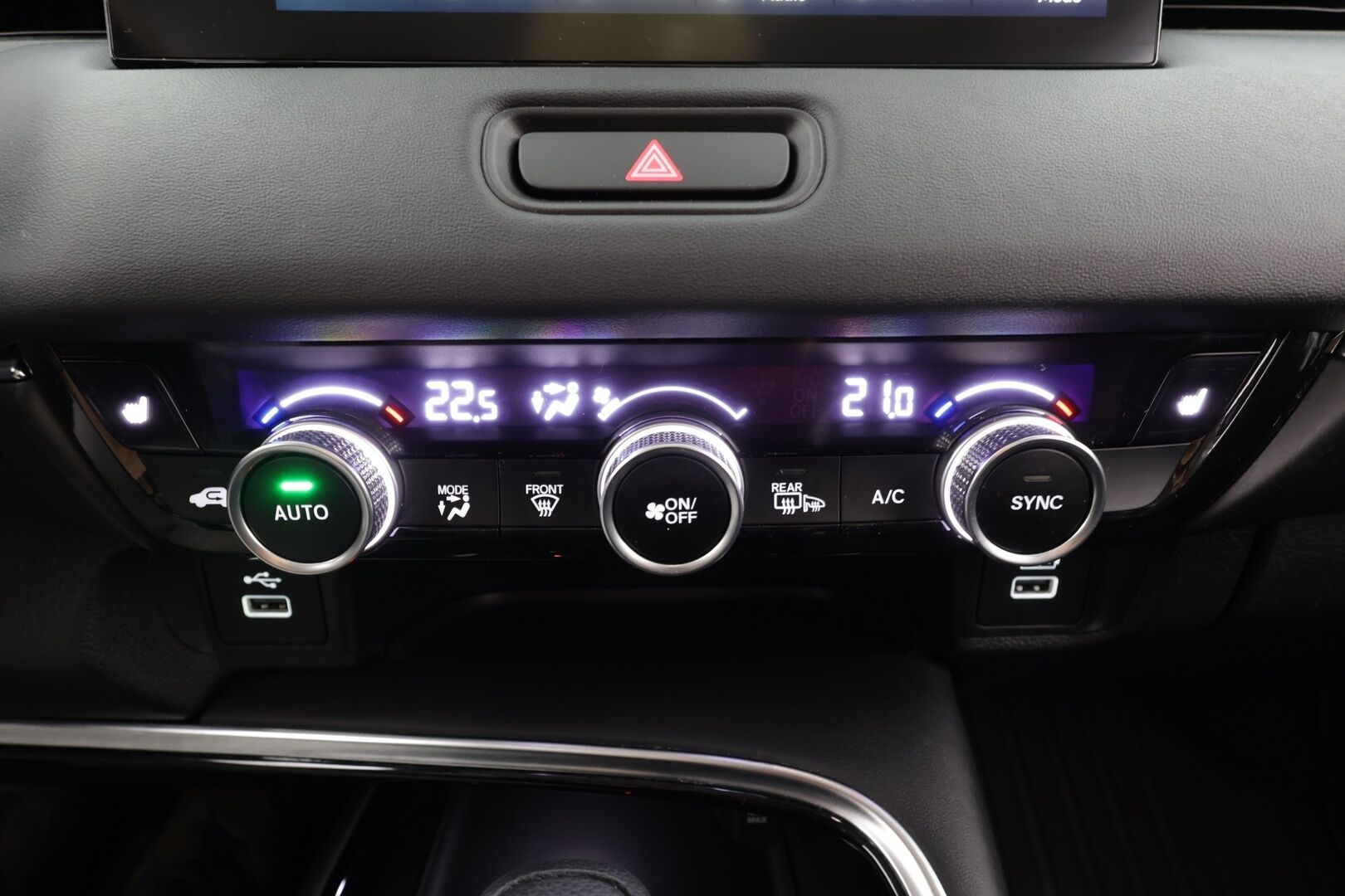 HONDA HR-V 2022 Hybrid Advance * ACC / P.kamera / LED / Navi / Sähköluukku / KeylessGo * - Kahdet renkaat aluvanteilla / Merkkihuollettu - HULLUT JOULUT KORKOTARJOUS 2,49% 