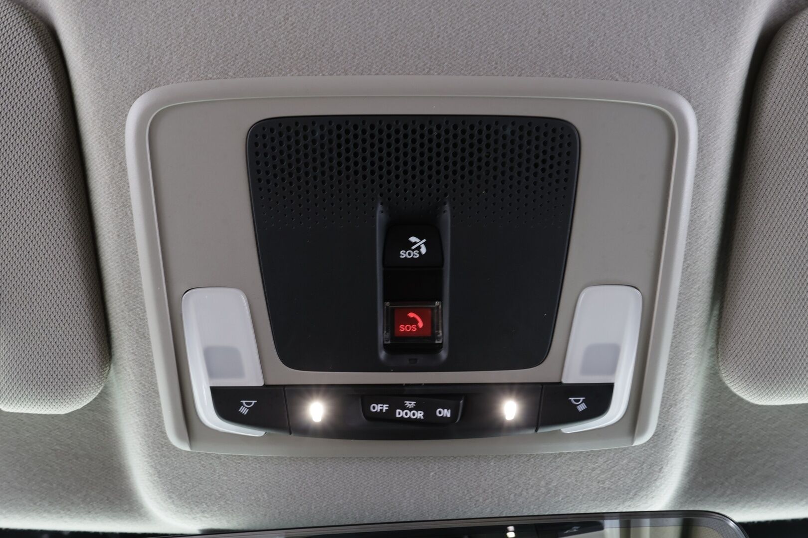 HONDA HR-V 2022 Hybrid Advance * ACC / P.kamera / LED / Navi / Sähköluukku / KeylessGo * - Kahdet renkaat aluvanteilla / Merkkihuollettu