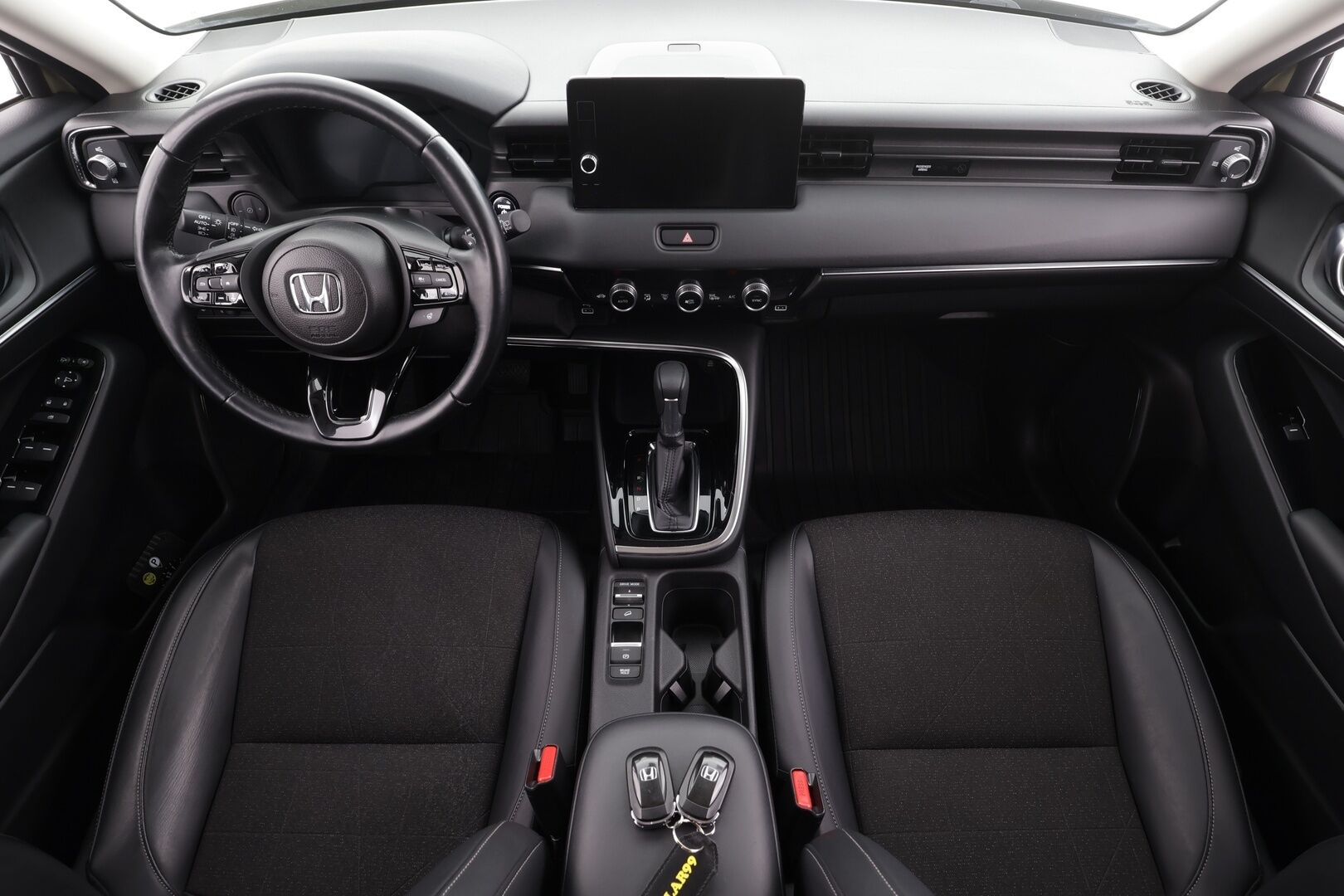 HONDA HR-V 2022 Hybrid Advance * ACC / P.kamera / LED / Navi / Sähköluukku / KeylessGo * - Kahdet renkaat aluvanteilla / Merkkihuollettu