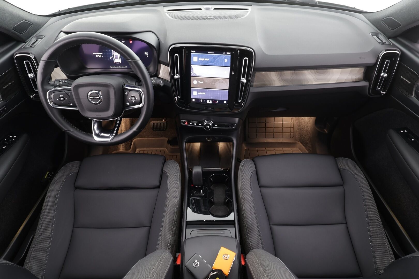 Volvo XC40 2023 Recharge Single Plus aut * ILP / Koukku / Panorama / ACC / Pixel-LED / H&K / 360° / Sportpenkki Muistilla / Navi * - Akku kuntotarkastettu SoH 94,9% / Kahdet renkaat / Merkkihuollettu! - HULLUT JOULUT KORKOTARJOUS 2,49% 