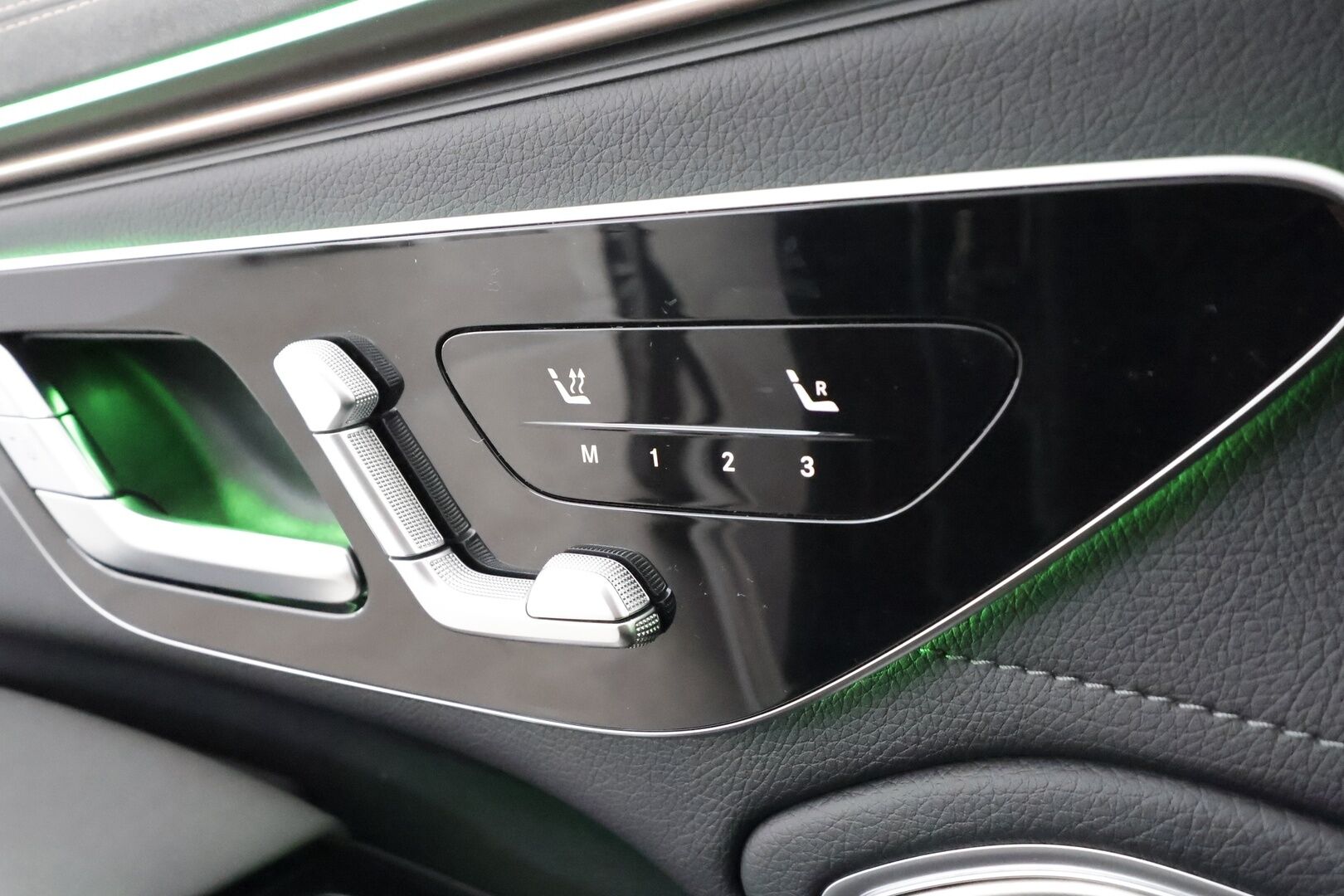 MERCEDES-BENZ EQS 2022 450+ * Distronic / Burmester / Koukku / Panorama / HUD / Nelipyöräohjaus / 360° / Muistipenkit / Digital-LED / Navi * - Kahdet renkaat - HULLU BLACKWEEK KORKOTARJOUS 2,49%