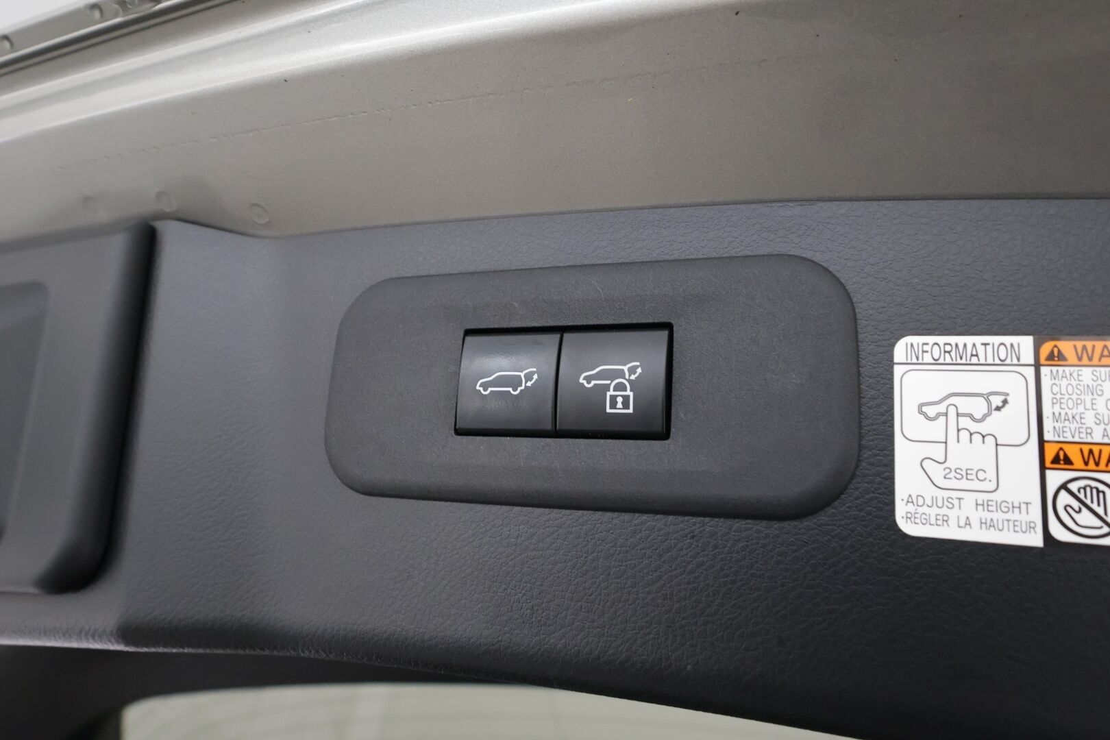 LEXUS NX 2022 450h+ AWD Executive * ACC / HUD / 360° / Muistipenkki / Ilmastoidut nahat / Koukku / LED / Navi / KeylessGo * - KATSO KAMPANJAHINTA! / Kahdet renkaat aluvanteilla / Merkkihuollettu - HULLUT VÄLIPÄIVÄT KORKOTARJOUS 2,49%