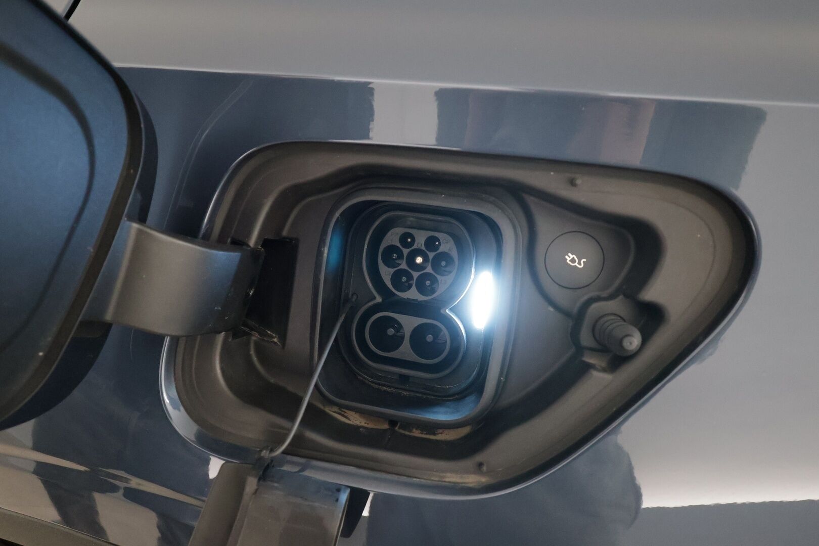 POLESTAR 2 2023 Single Motor 68 kWh Pilot Lite,Plus * ACC / Lasikatto / 360° / H&K / Muistipenkki / LED / Navi / ILP / Koukku * - Akku kuntotarkistettu / Merkkihuollettu - Osta nyt, maksa vasta ensi vuonna