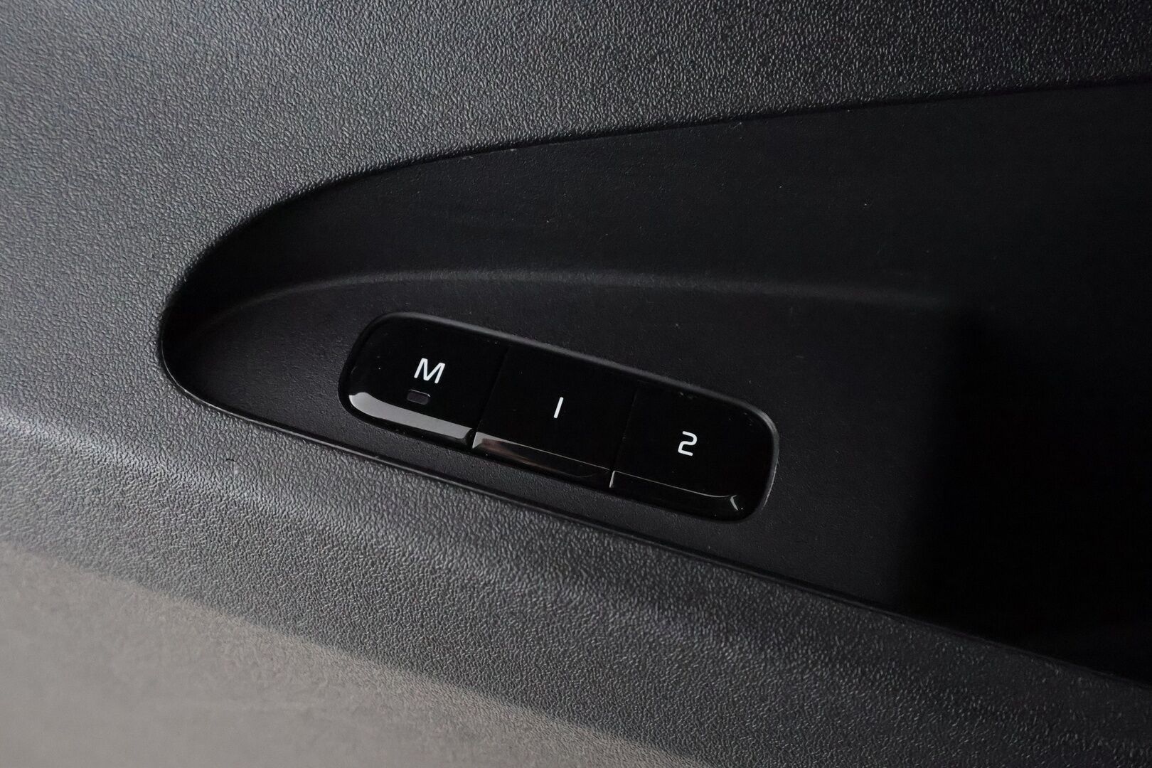 POLESTAR 2 2023 Standard Range Single Motor, 170kW, 69kWh * Pilot Lite & Plus / Koukku / Adapt.Vakkari / H&K / Muistipenkki 360-Kamera / Lämpöpumppu - Akku kuntotarkistettu / Merkkihuollettu