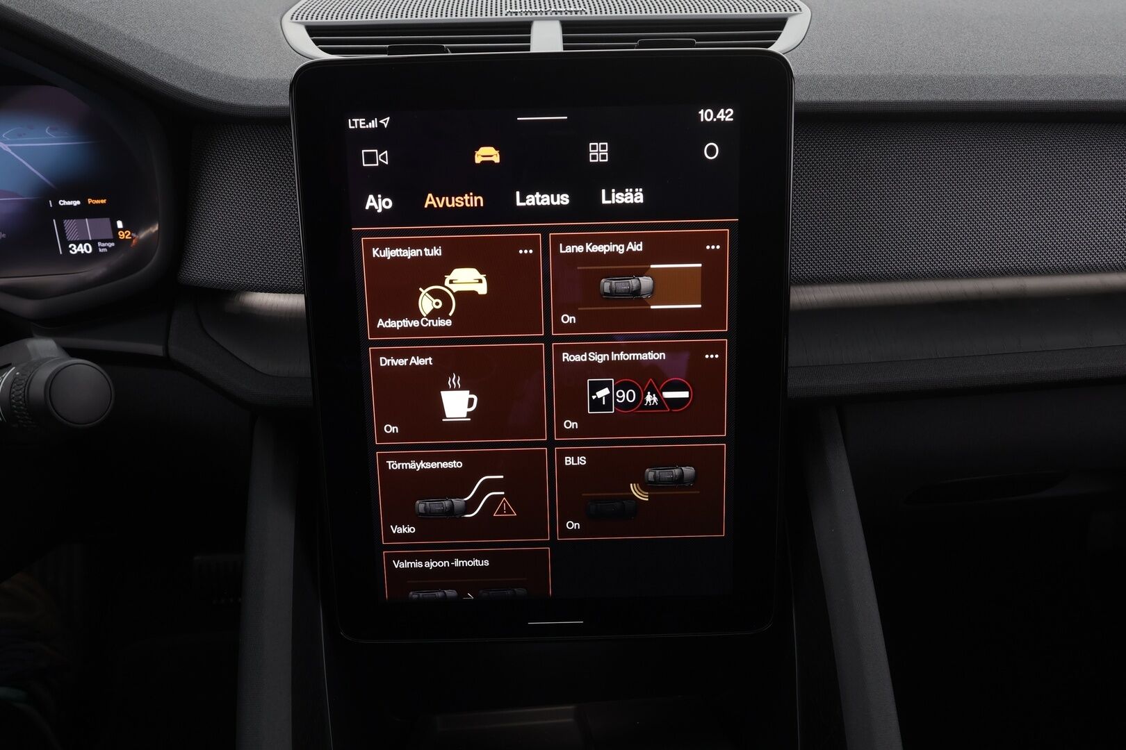 POLESTAR 2 2023 Single Motor 68 kWh Pilot Lite,Plus * ACC / Lasikatto / 360° / H&K / Muistipenkki / LED / Navi / ILP / Koukku * - Akku kuntotarkistettu / Merkkihuollettu - Osta nyt, maksa vasta ensi vuonna