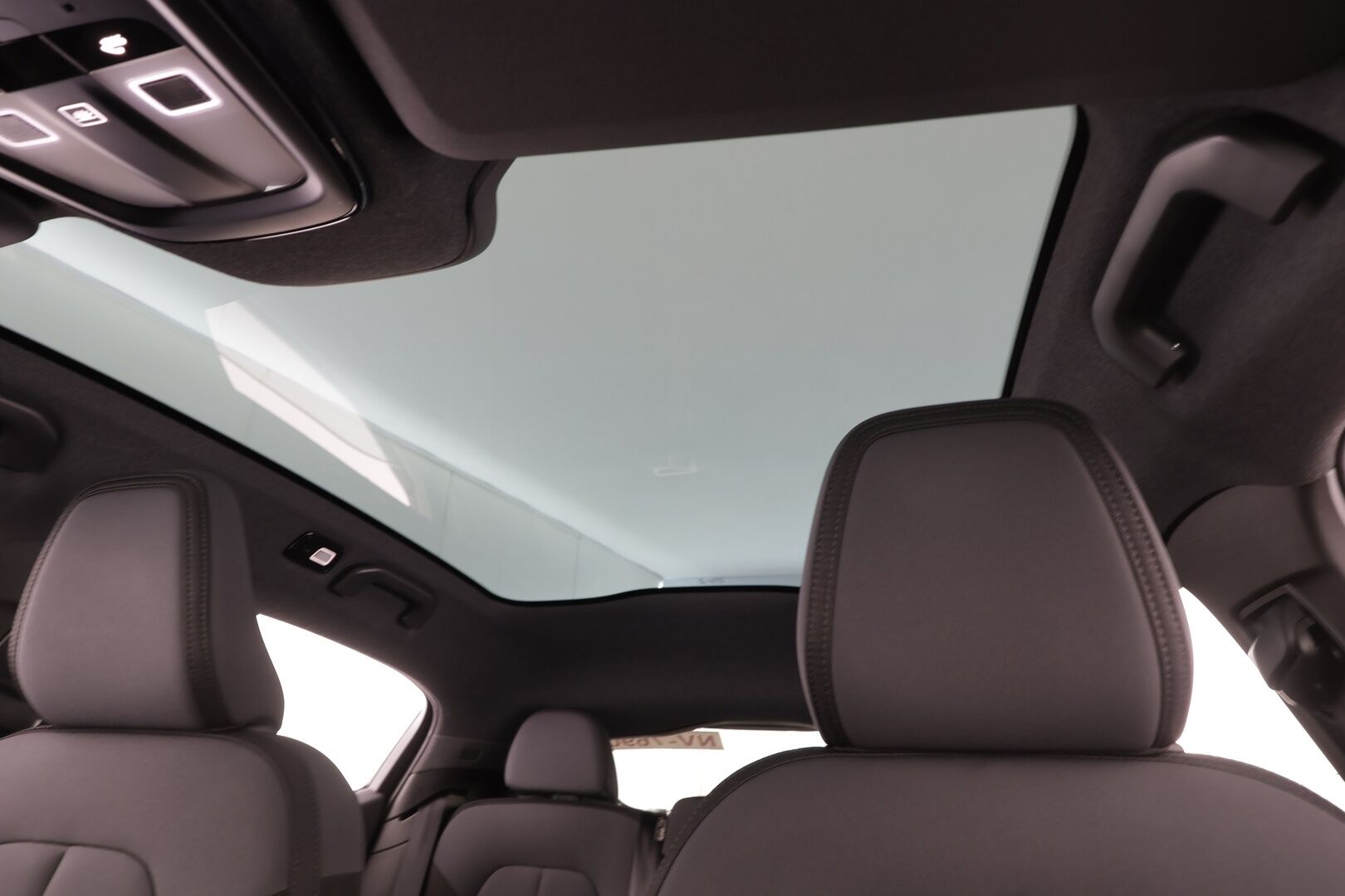 POLESTAR 2 2023 Single Motor 68 kWh Pilot Lite, Plus * ACC / ILP / H&K / 360° / Muistipenkki / Lasikatto / LED / Navi / Koukku * - Akku kuntotarkastettu! - Osta nyt, maksa vasta ensi vuonna