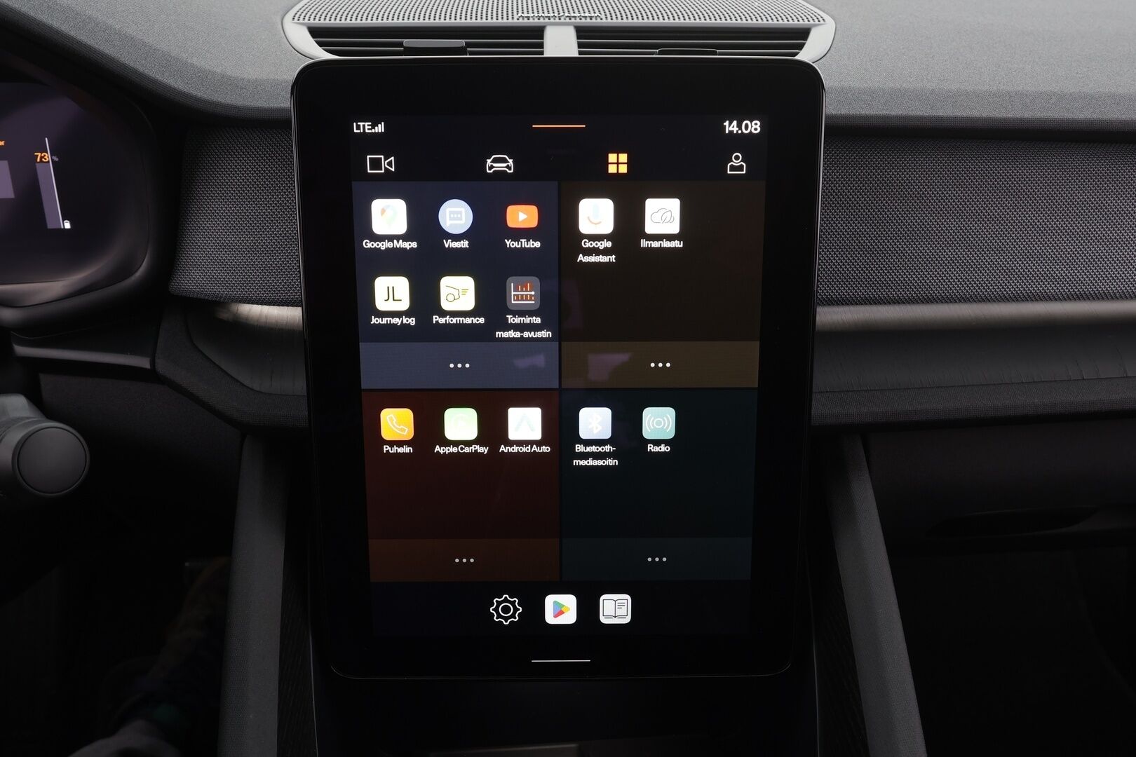 POLESTAR 2 2023 Single Motor 68 kWh Pilot Lite, Plus * ACC / ILP / H&K / 360° / Muistipenkki / Lasikatto / LED / Navi / Koukku * - Akku kuntotarkastettu! - Osta nyt, maksa vasta ensi vuonna