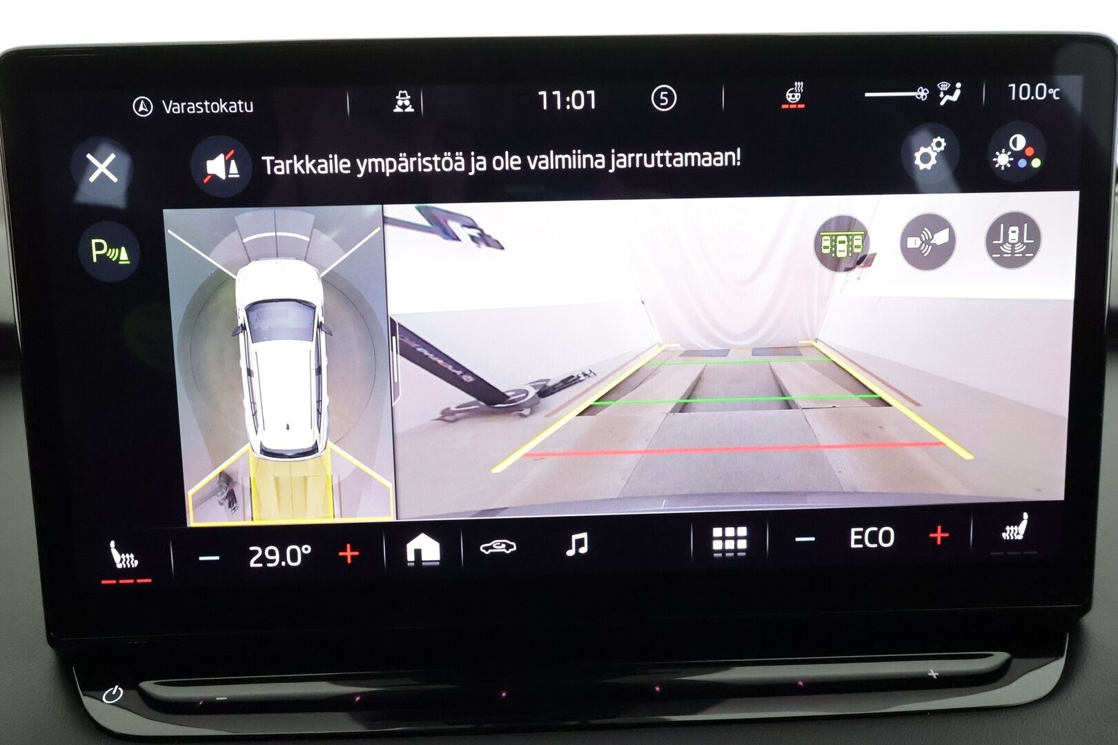 SKODA ENYAQ 2022 IV 80 X Sportline * ACC / HUD / 360° / Muistipenkit / ILP / Matrix LED / Koukku / Sporttipenkit * - Hierova kuljettajan istuin / Kahdet renkaat aluvanteilla / Merkkihuollettu / Huippuvarusteet!