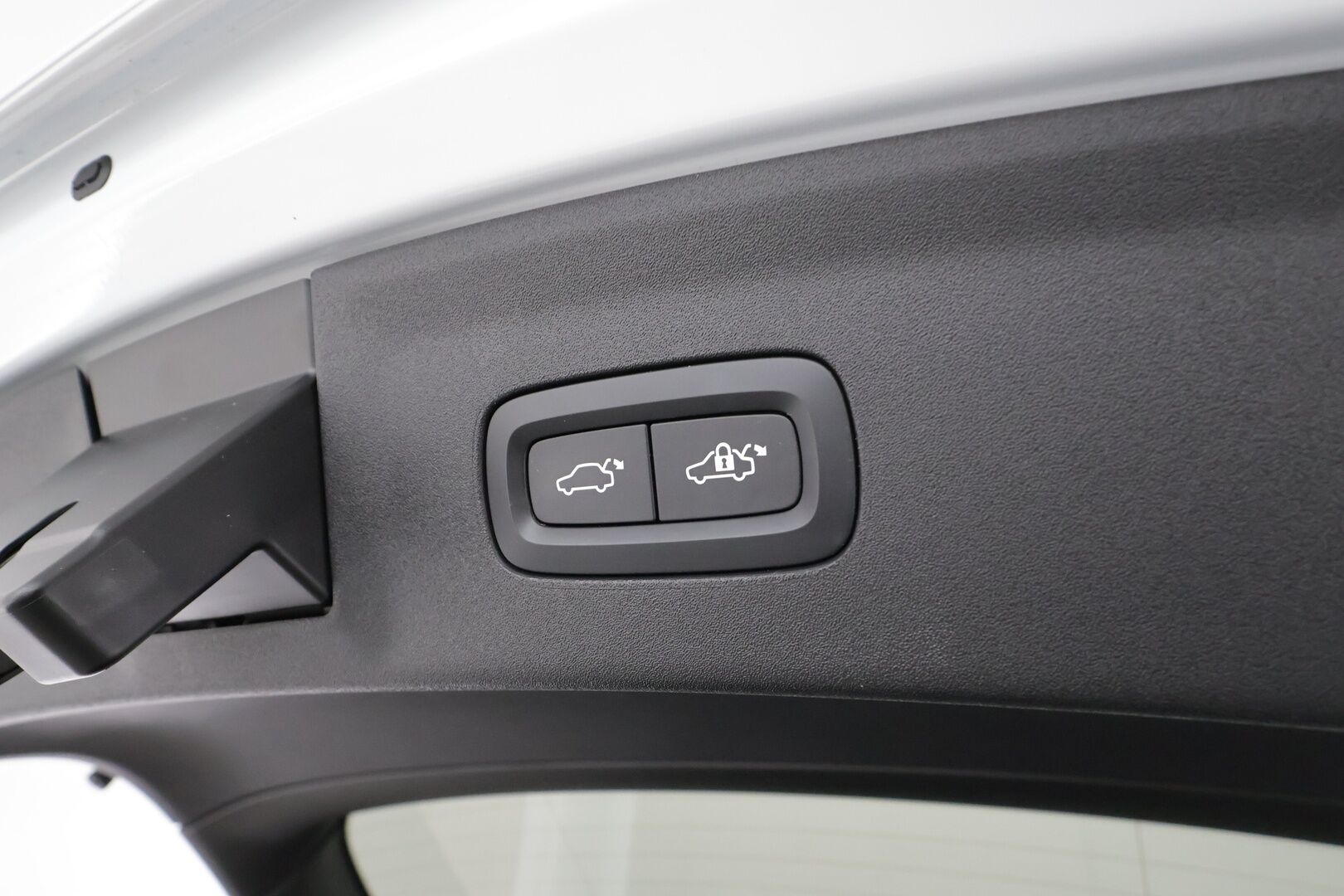 POLESTAR 2 2023 Standard Range Single Motor, 170kW * Lasikatto / ILP / Koukku / H&K / ACC / LED / 360° / Sportpenkki Muistilla / Navi * - Akku kuntotarkastettu / 2x Latauskaapelit / Merkkihuollettu! - Osta nyt, maksa vasta ensi vuonna