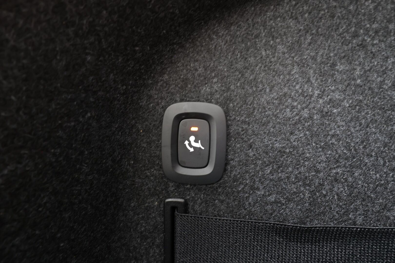 POLESTAR 2 2023 Standard Range Single Motor, 170kW * Lasikatto / ILP / Koukku / H&K / ACC / LED / 360° / Sportpenkki Muistilla / Navi * - Akku kuntotarkastettu / 2x Latauskaapelit / Merkkihuollettu! - Osta nyt, maksa vasta ensi vuonna