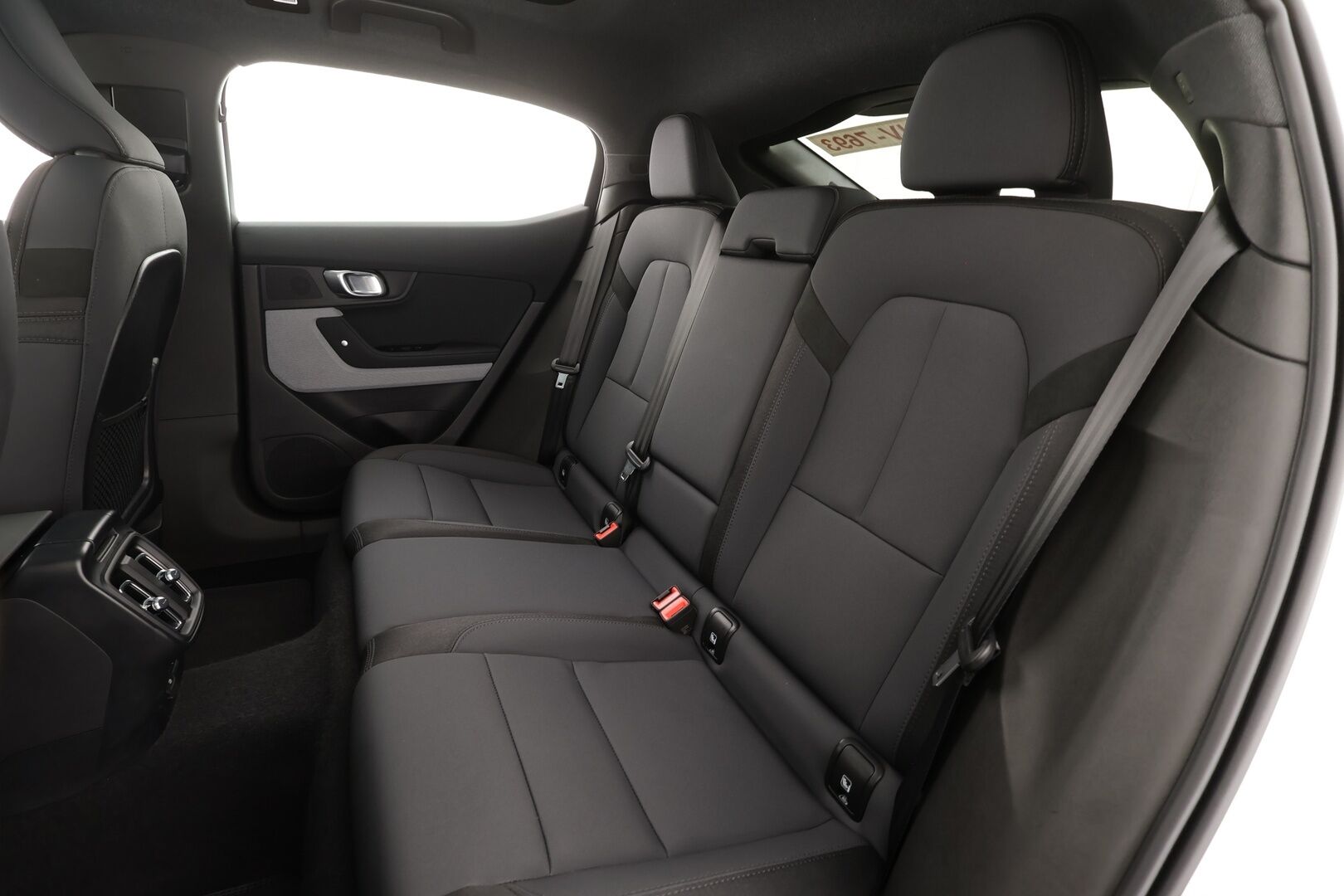 POLESTAR 2 2023 Standard Range Single Motor, 170kW * Lasikatto / ILP / Koukku / H&K / ACC / LED / 360° / Sportpenkki Muistilla / Navi * - Akku kuntotarkastettu / 2x Latauskaapelit / Merkkihuollettu! - Osta nyt, maksa vasta ensi vuonna