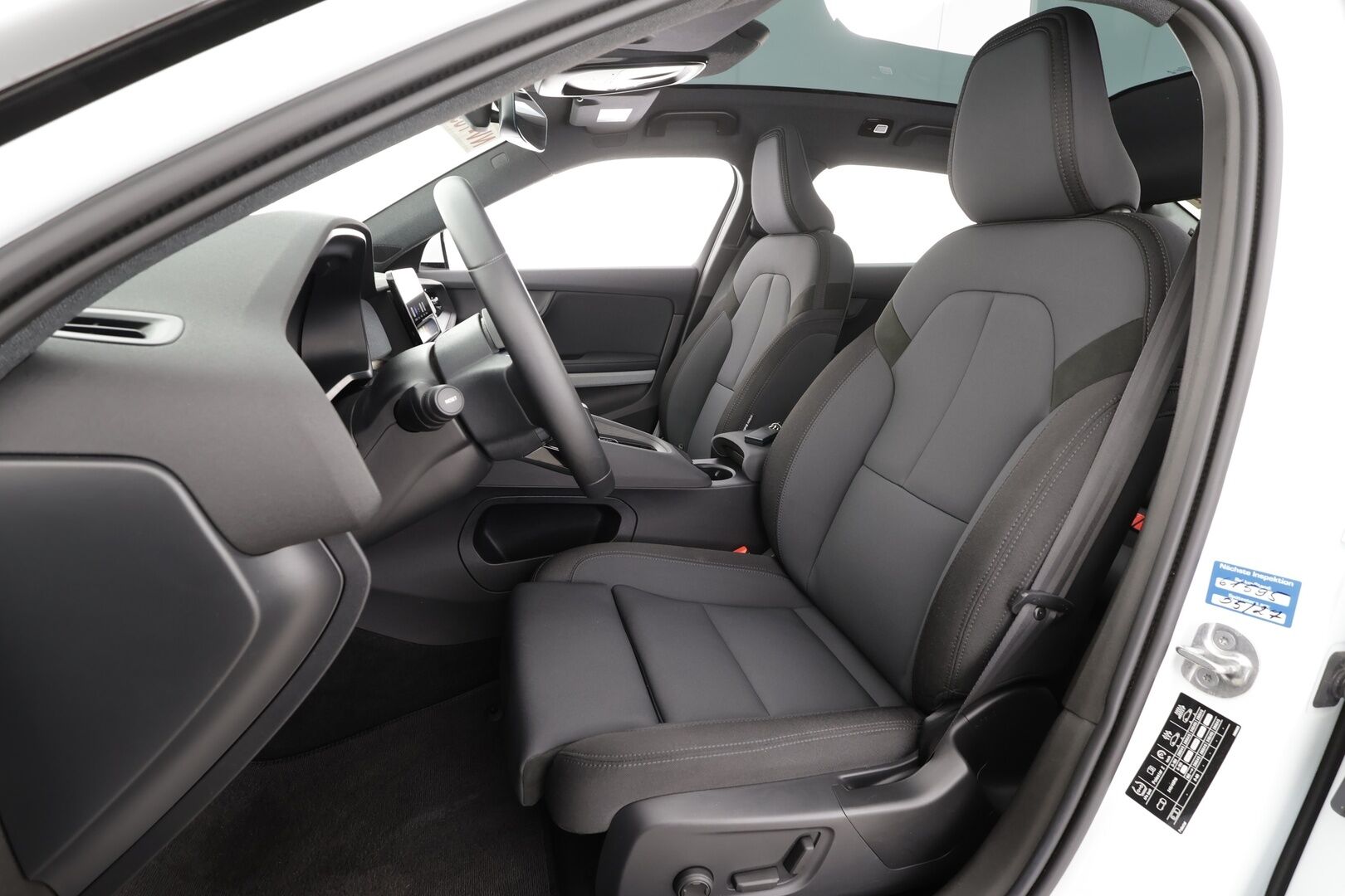 POLESTAR 2 2023 Standard Range Single Motor, 170kW * Lasikatto / ILP / Koukku / H&K / ACC / LED / 360° / Sportpenkki Muistilla / Navi * - Akku kuntotarkastettu / 2x Latauskaapelit / Merkkihuollettu! - Osta nyt, maksa vasta ensi vuonna