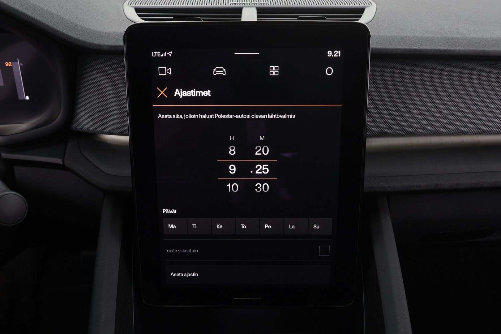 POLESTAR 2 2023 Standard Range Single Motor, 170kW * Lasikatto / ILP / Koukku / H&K / ACC / LED / 360° / Sportpenkki Muistilla / Navi * - Akku kuntotarkastettu / 2x Latauskaapelit / Merkkihuollettu! - Osta nyt, maksa vasta ensi vuonna