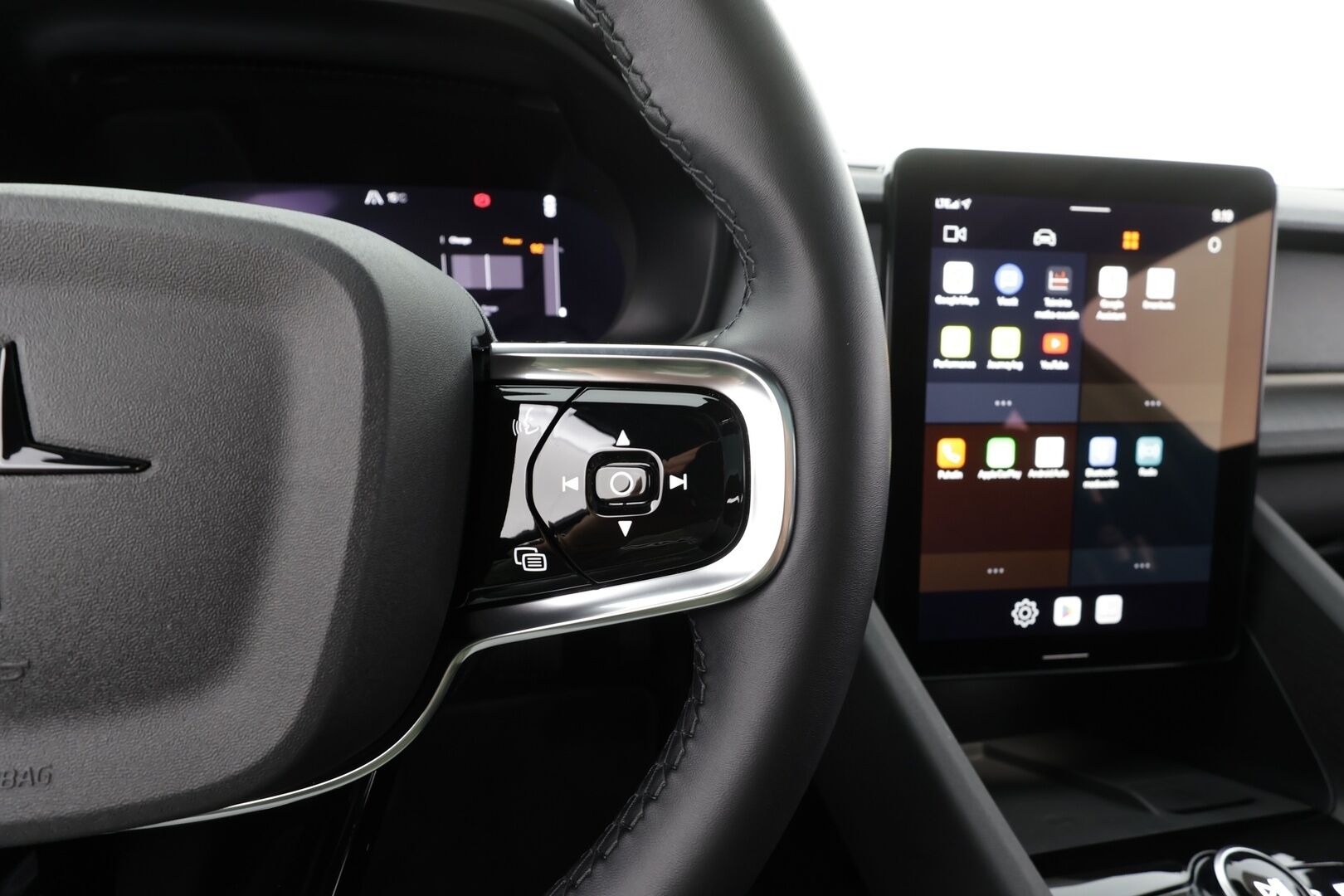 POLESTAR 2 2023 Standard Range Single Motor, 170kW * Lasikatto / ILP / Koukku / H&K / ACC / LED / 360° / Sportpenkki Muistilla / Navi * - Akku kuntotarkastettu / 2x Latauskaapelit / Merkkihuollettu! - Osta nyt, maksa vasta ensi vuonna