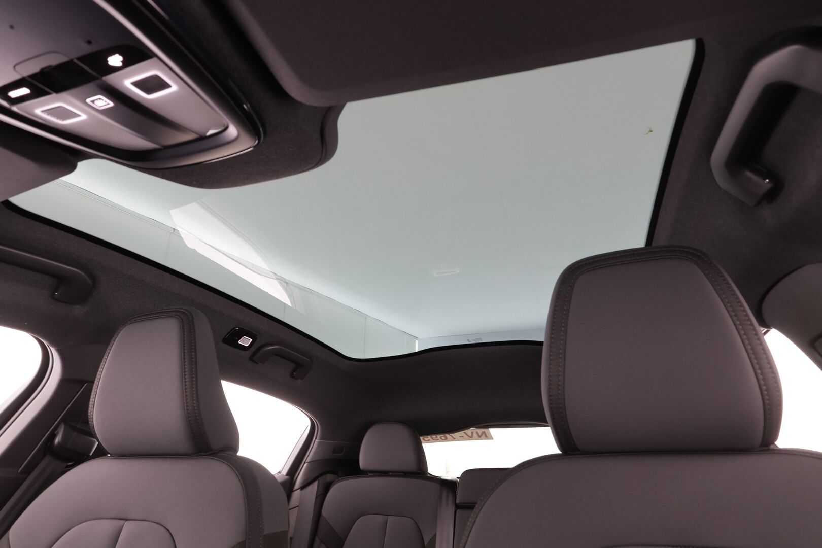 POLESTAR 2 2023 Single Motor 68 kWh Pilot Lite,Plus * ACC / 360° / ILP / H&K / Muistipenkki / Lasikatto / LED / Navi / Koukku * - Merkkihuollettu / Akku kuntotarkastettu - Osta nyt, maksa vasta ensi vuonna