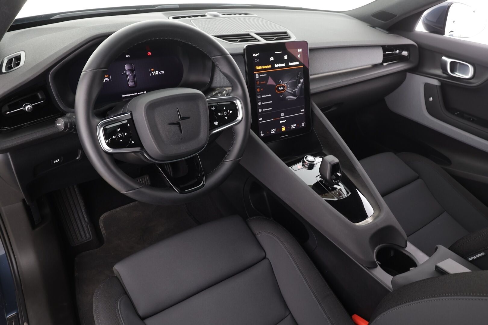 POLESTAR 2 2023 Single Motor 68 kWh Pilot Lite,Plus * Koukku / ACC / 360° / ILP / H&K / Muistipenkki / Lasikatto / LED / Navi / * - Merkkihuollettu / Akku kuntotarkastettu