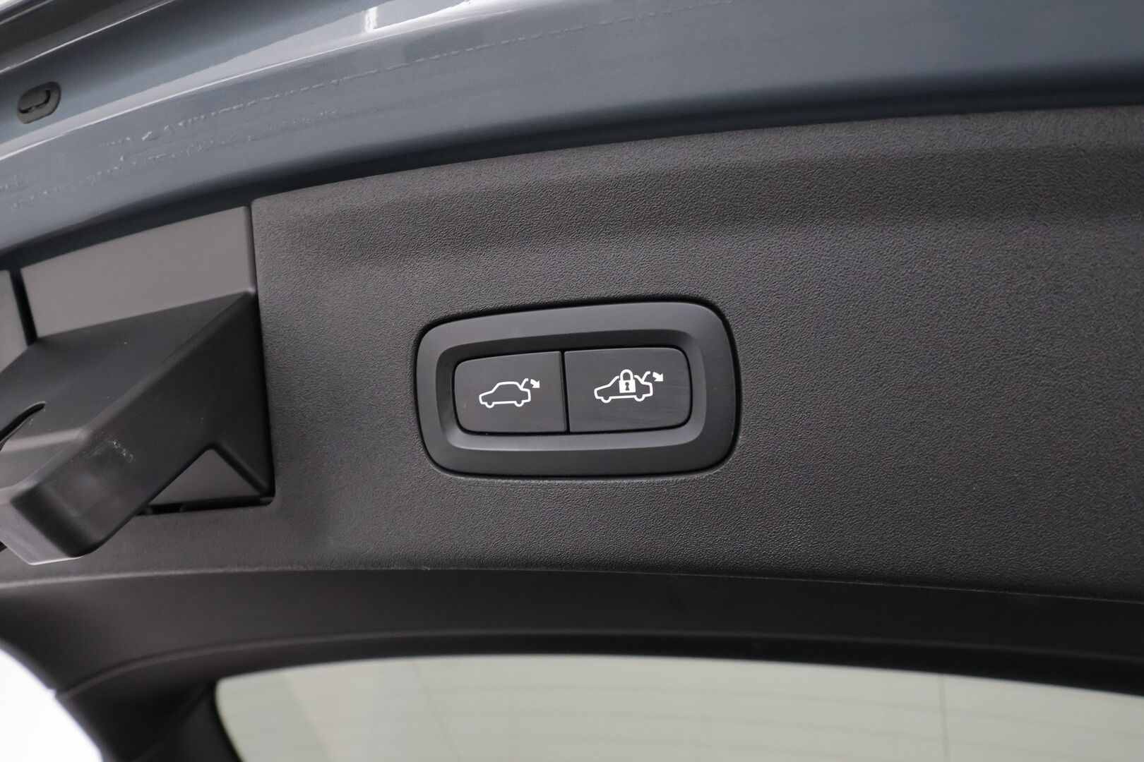 POLESTAR 2 2023 Single Motor 68 kWh Pilot Lite,Plus * ACC / ILP / H&K / 360° / Muistipenkki / Lasikatto / LED / Navi / Koukku * - Akku kuntotarkastettu SoH 97,6% - Osta nyt, maksa vasta ensi vuonna