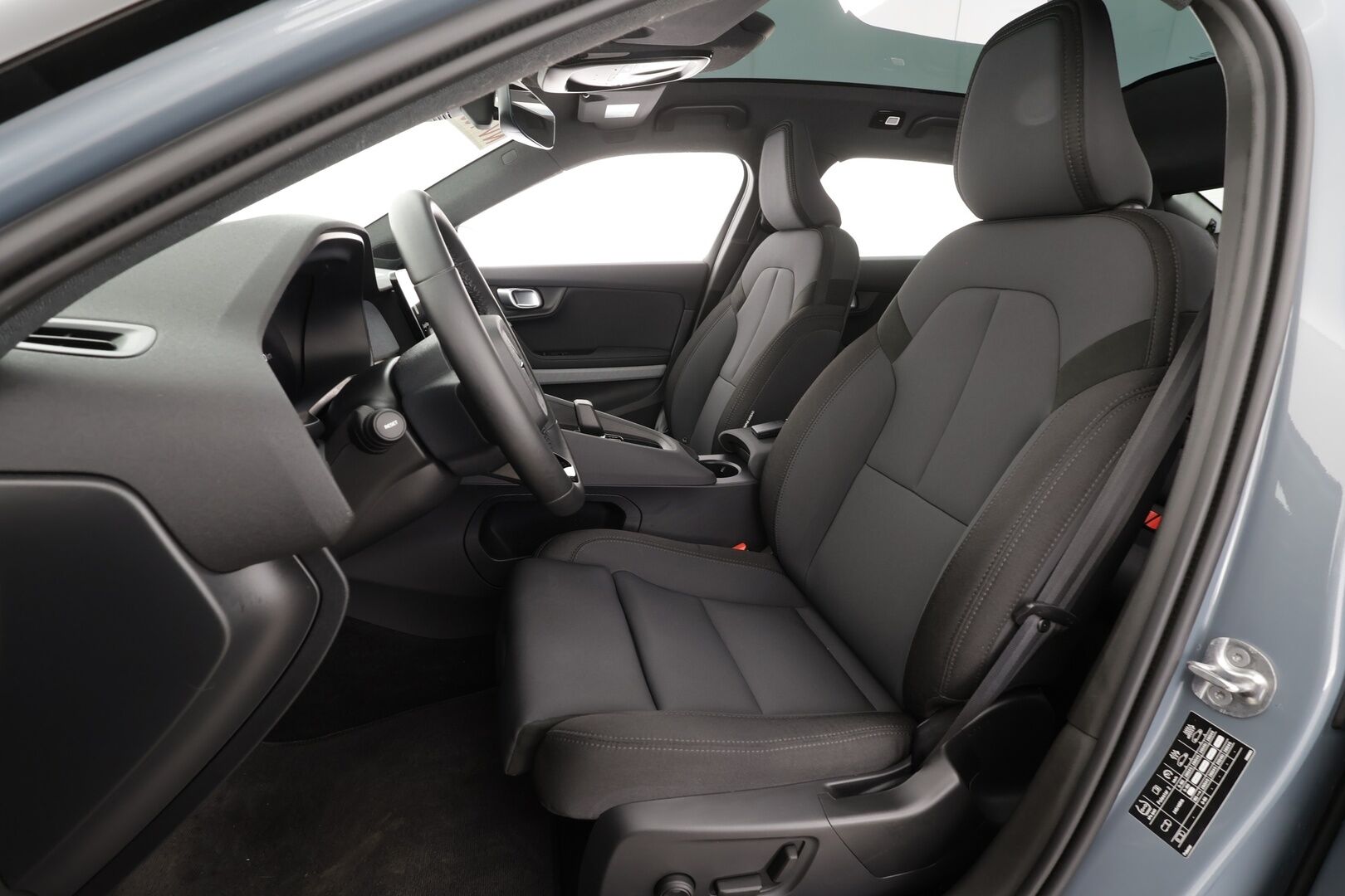 POLESTAR 2 2023 Single Motor 68 kWh Pilot Lite,Plus * ACC / ILP / H&K / 360° / Muistipenkki / Lasikatto / LED / Navi / Koukku * - Akku kuntotarkastettu SoH 97,6% - Osta nyt, maksa vasta ensi vuonna