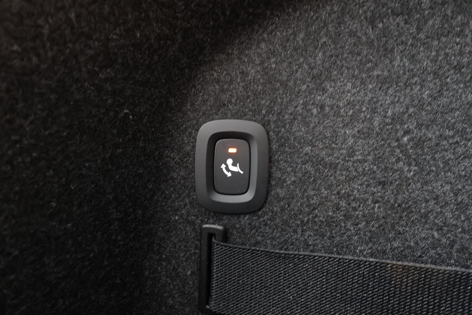 POLESTAR 2 2023 Standard Range Single Motor, 170kW * Lasikatto / ILP / Koukku / H&K / ACC / LED / 360° / Sportpenkki Muistilla / Navi * - Akku kuntotarkistettu / 2x Latauskaapelit / Kahdet renkaat - Osta nyt, maksa vasta ensi vuonna