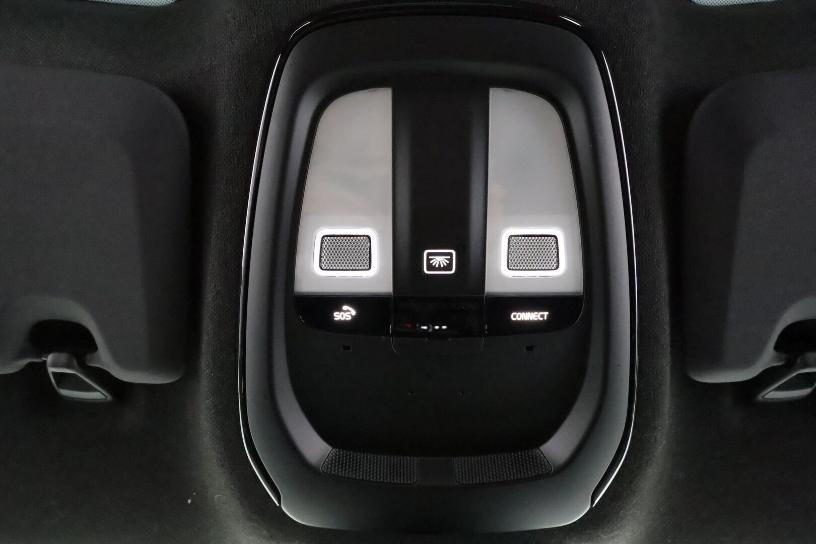 POLESTAR 2 2023 Single Motor 68 kWh Pilot Lite, Plus * ACC / 360° / ILP / LED / Navi / Muistipenkki / Koukku / Lasikatto / H&K * - Akku kuntotarkistettu - Osta nyt, maksa vasta ensi vuonna