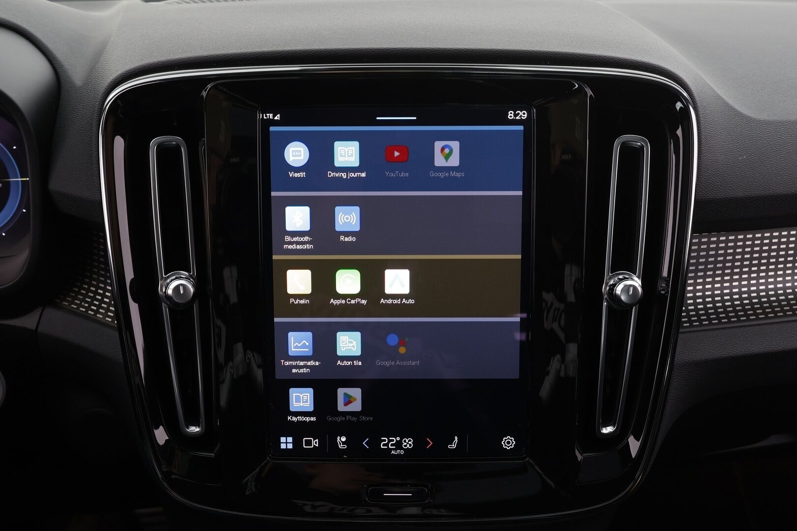 Volvo XC40 2022 Recharge TwinMotor R-Design * ACC / ILP / 360° / Muistipenkki / H&K / Panorama / Full LED / Navi / Facelift * - Akku kuntotarkastettu SoH 94,9% - Osta nyt, maksa vasta ensi vuonna