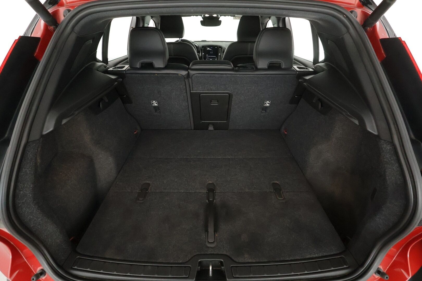 Volvo XC40 2022 Recharge TwinMotor R-Design * ACC / ILP / 360° / Muistipenkki / H&K / Panorama / Full LED / Navi / Facelift * - SoH 94,9% / Molemmat laturit / Siistikuntoinen