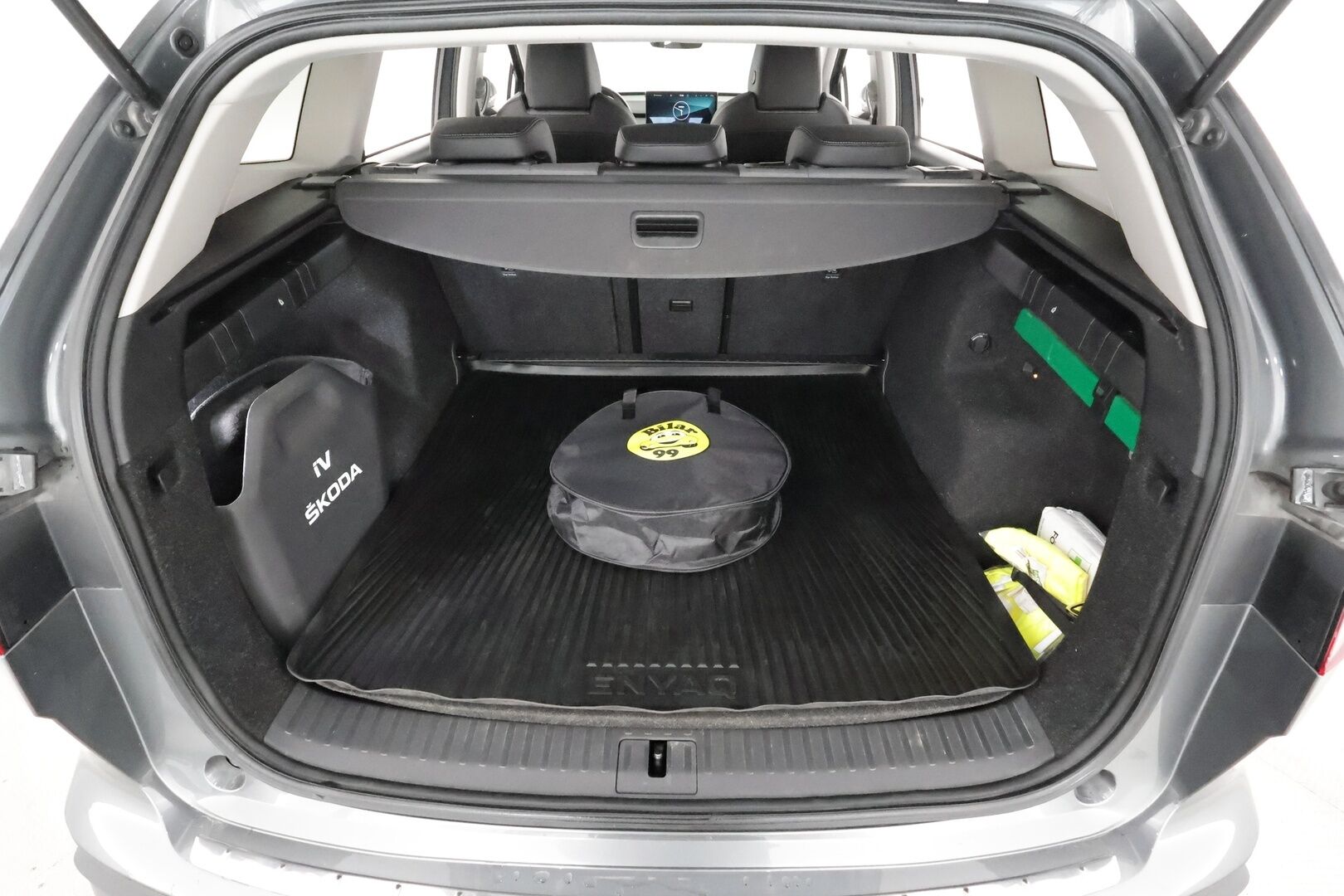 SKODA ENYAQ 2022 80x 4x4 iV * ILP / Koukku /  ACC / Matrix-LED / P.kamera / Navi / Kaistavahti / Digimittaristo / Ambient-valot * - Merkkihuollot - HULLU BLACKWEEK KORKOTARJOUS 2,49%