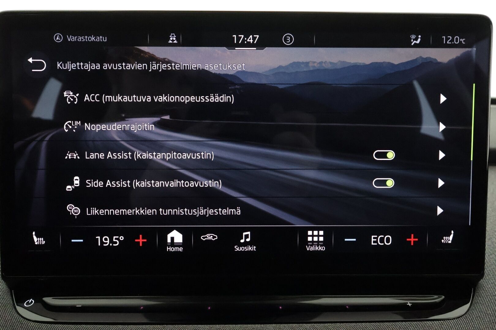 SKODA ENYAQ 2022 80x 4x4 iV * ILP / Koukku /  ACC / Matrix-LED / P.kamera / Navi / Kaistavahti / Digimittaristo / Ambient-valot * - Merkkihuollot - HULLU BLACKWEEK KORKOTARJOUS 2,49%