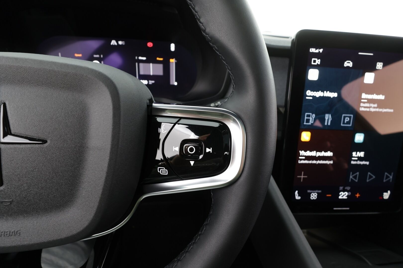 POLESTAR 2 2023 Single Motor 68 kWh Pilot Lite, Plus * ACC / 360° / H&K / ILP / Muistipenkki / Lasikatto / LED / Navi / Koukku * - Merkkihuollettu - Osta nyt, maksa vasta ensi vuonna